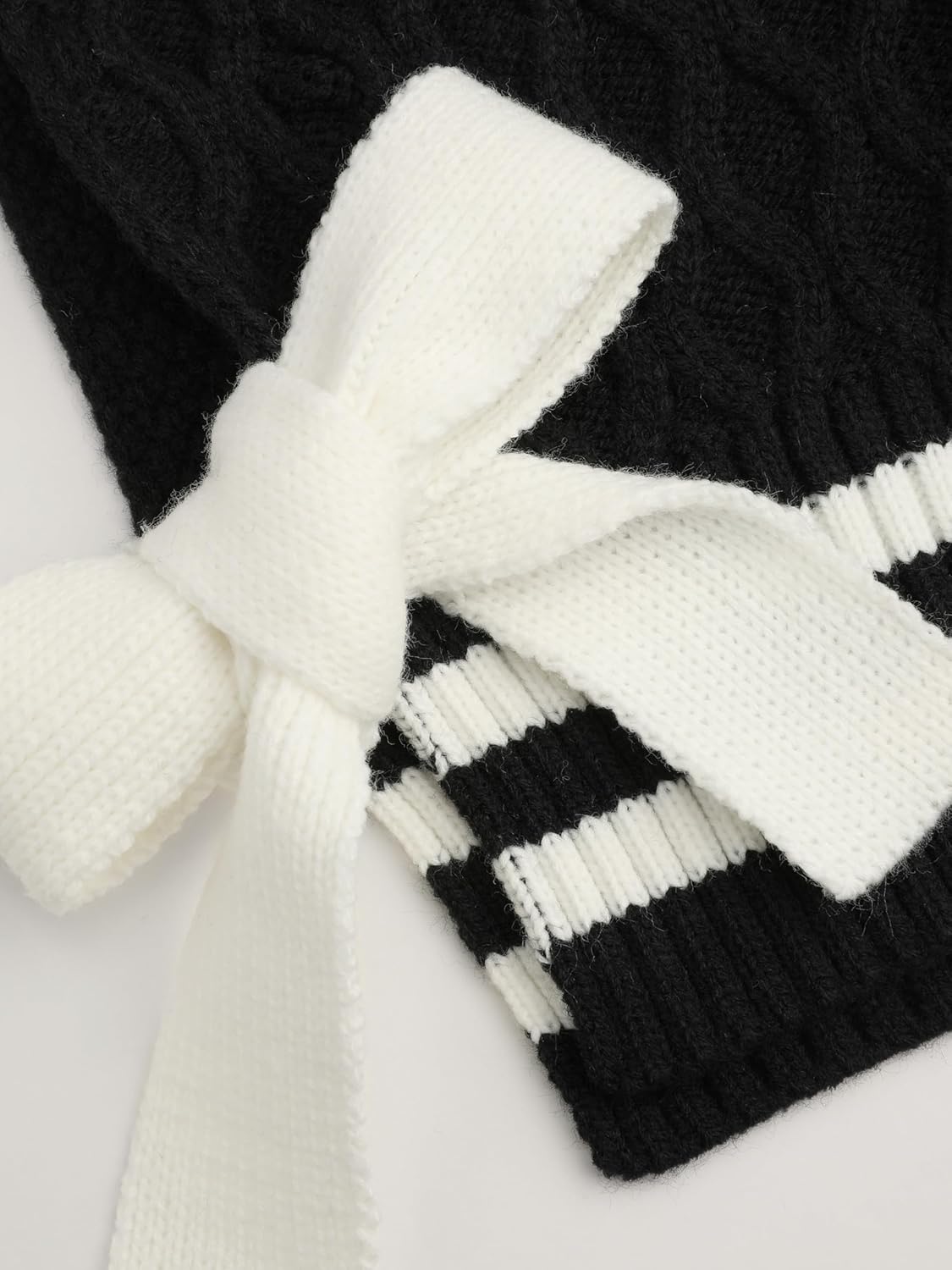 CIDER V-Neck Contrast Binding Bowknot Knitted Vest Curve & Plus