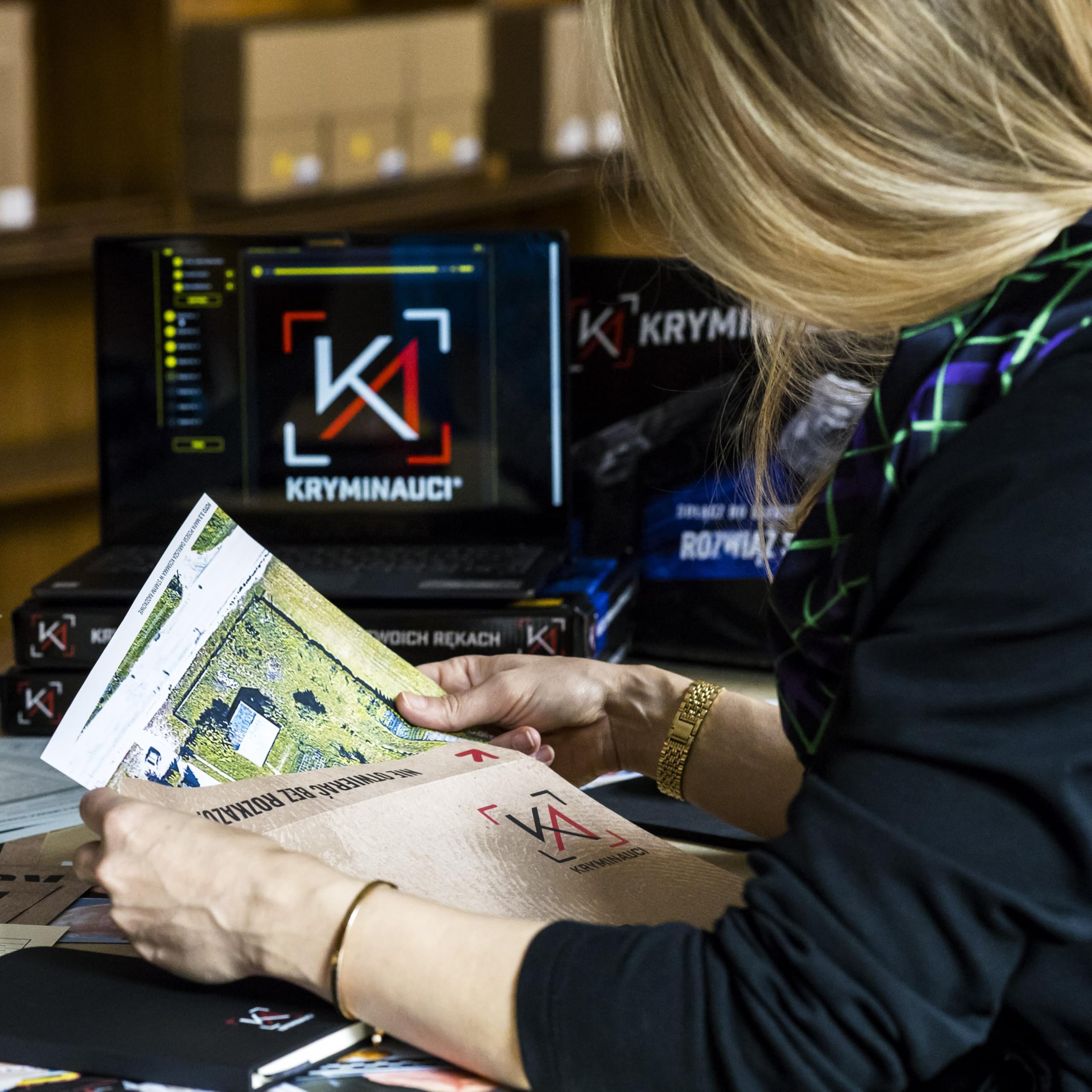 GRA DETEKTYWISTYCZNA TOWARZYSKA GRA PLANSZOWA - SPRAWA 02