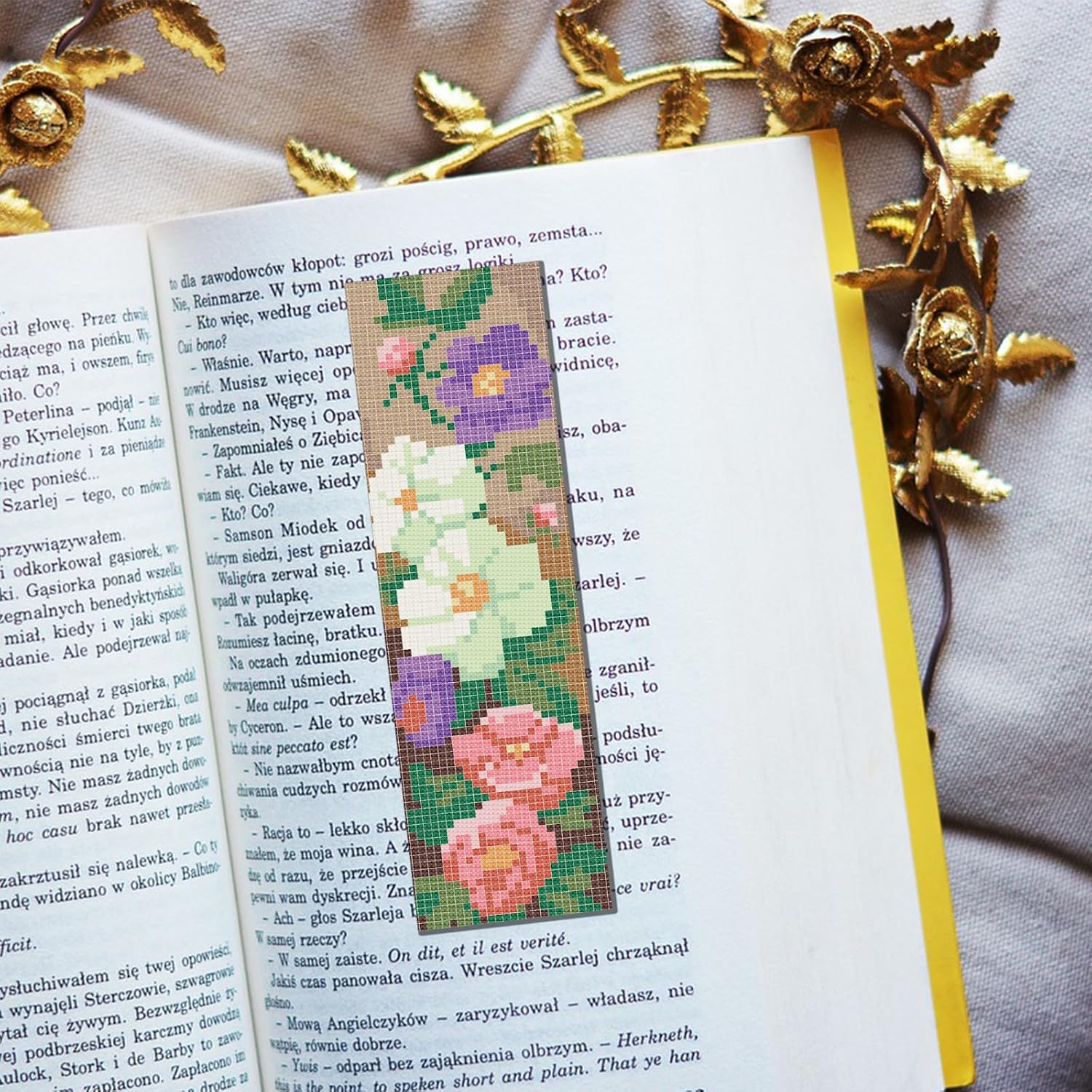 FREEBLOSS 11CT 12 Set Flower Cross Stitch Bookmark Kit Skeleton Stamped Embroidery Bookmark Kit with Instructions 12 Back Felt Bookmarks Making Set for Adults Book Lovers, 8"x2.4"