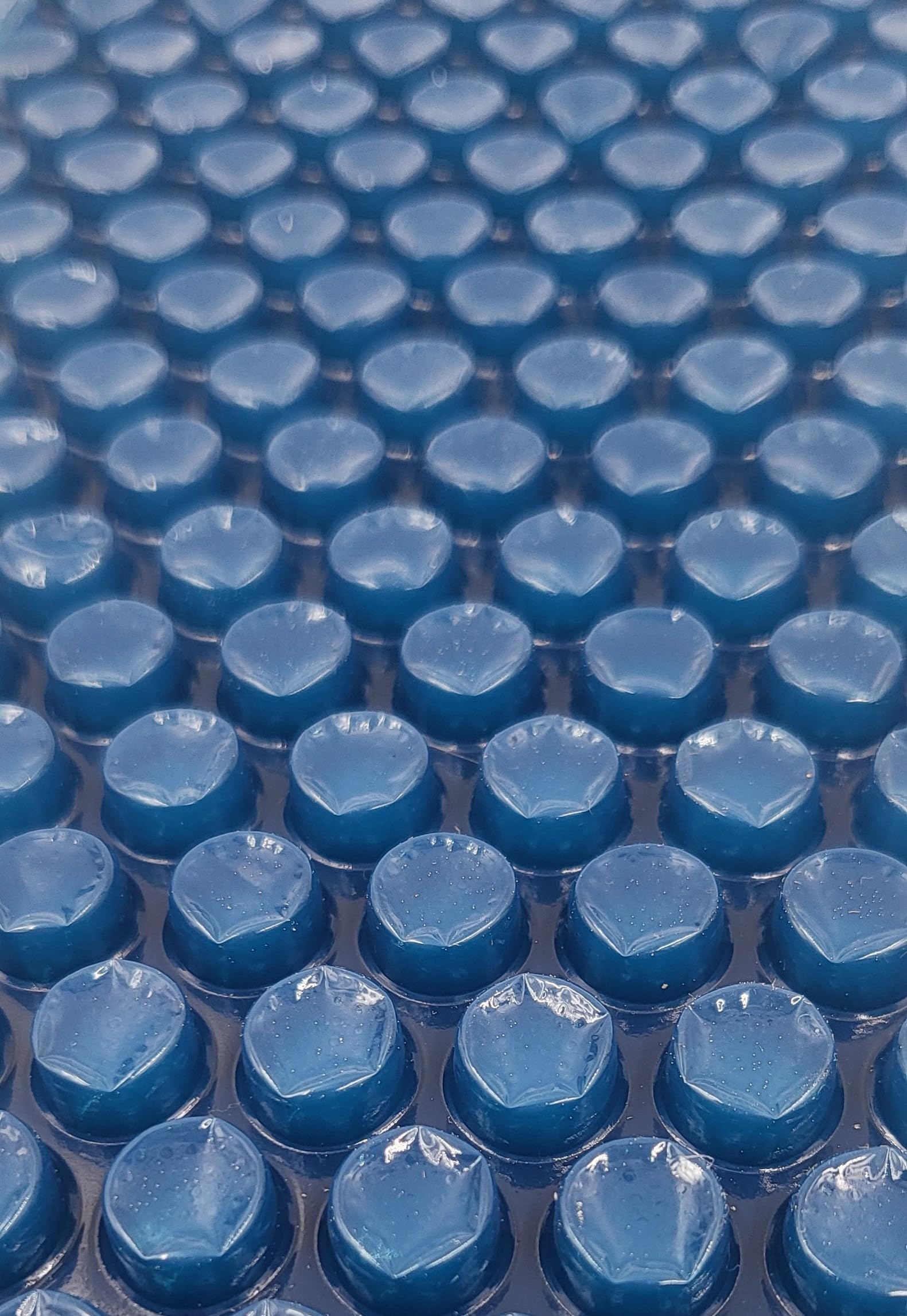Bâche à Bulles Eco-Responsable - Piscine Enterrée et Hors-Sol - ECOFILM Bleu Nuit 300 microns Anti UV - Conception 100% Française