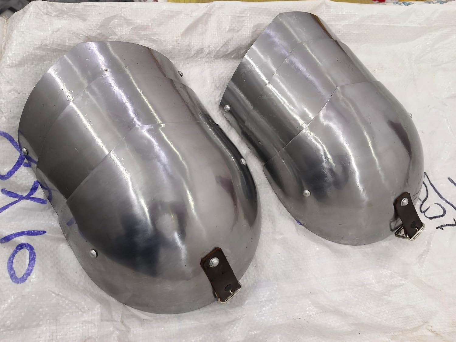 Medieval Pauldron Spaulders Armor Set Pair Plate Shoulder Set Prop Real Adult Size Fully Functional Wearable Costume Adult Size SCA LARP Accessory Silver