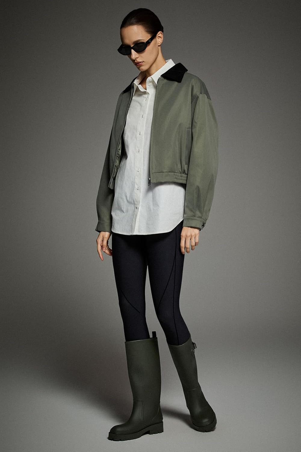 Orolay Women's Cropped Barn Jacket Casual Utility Zip Up Jacket Corduroy Collar Fall Trench Coat - Image 7