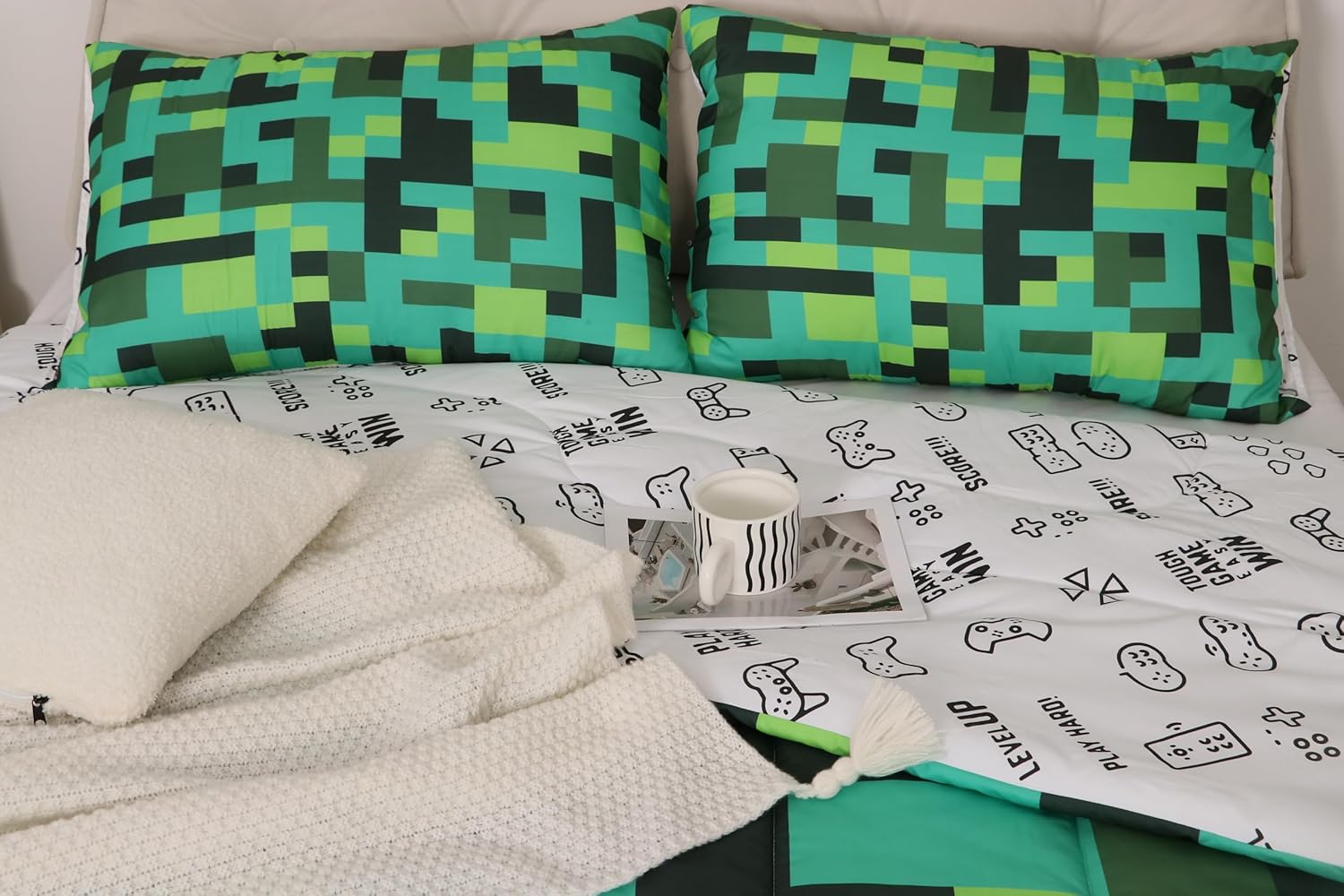Pixel Grid Miners Kids Comforter Set Queen Size,Geometric Grid Patchwork Pixelated Bedding Set,Boys Room Decor,Gamepad Video Games Quilt Comforter,Cyan Green Duvet Set Bedroom Quilt Set,2 Pillowcases