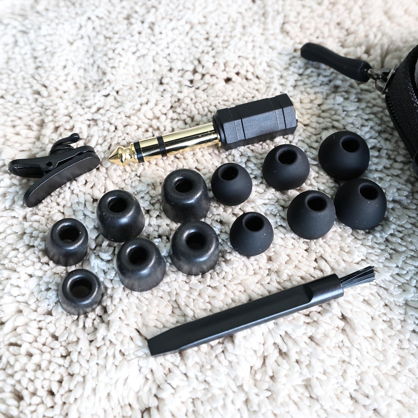 BASN Metalen In-Ear-Kopfhörer, 4 Treiber, Musiker, geräuschisolierende IEMs mit tiefem Bass, Zwei abnehmbare MMCX-Kabel mit Hülle für Sänger, Schlagzeuger, Bassisten (Mattschwarz)