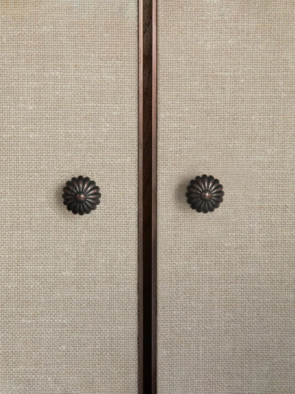 Oil Rubbed Bronze Zinc Alloy Cabinet Knobs Classic Vintage Drawer Handles,Round Flower Design Kitchen Cupboard Bathroom Dresser Cabinet Hardware Handles (5, Oil Rubbed Bronze, Knob)