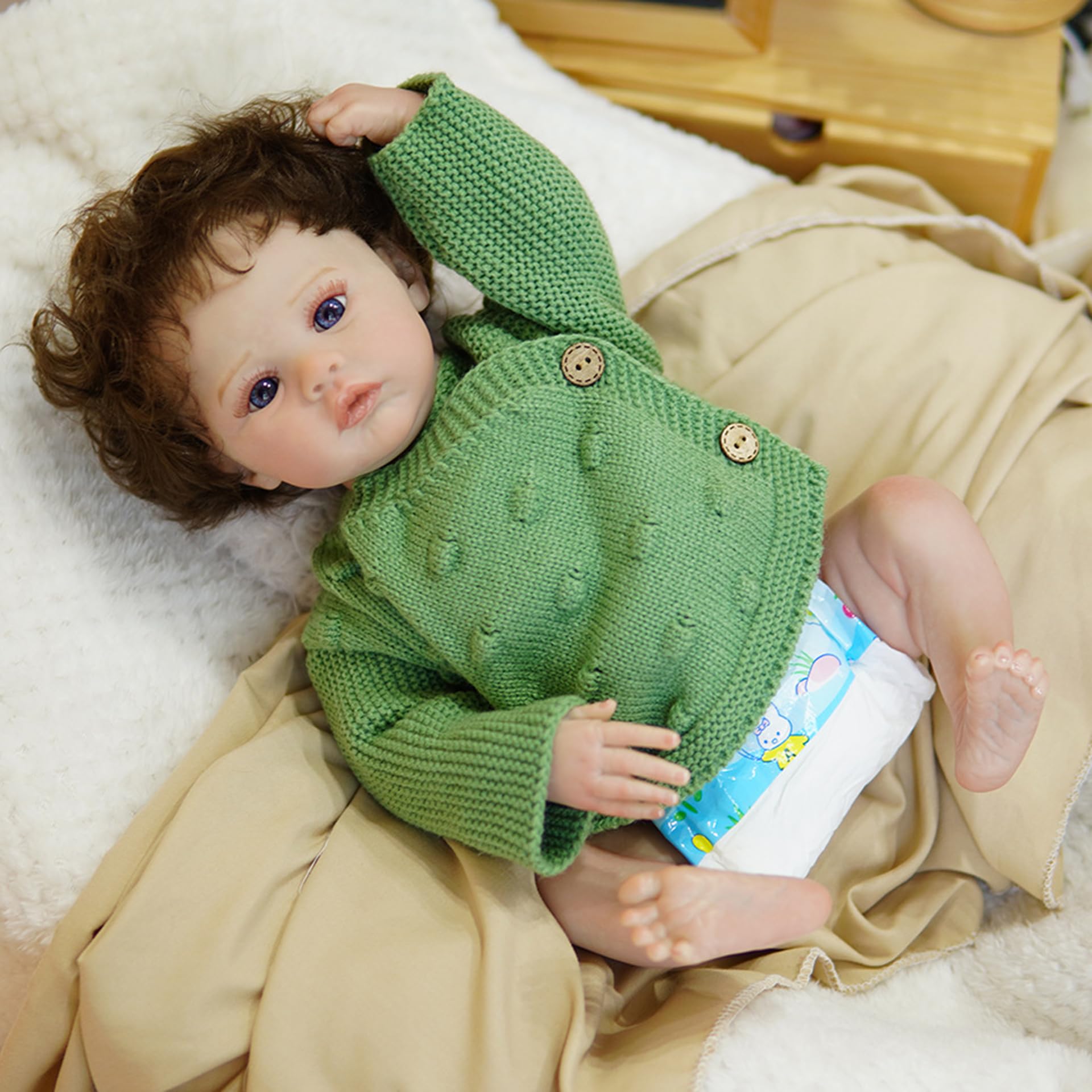 YIHANGG Bambola Bebe Reborn Femmina con Capelli Marroni 45cm Bambole Che Sembrano Vere Neonato Realistico Bambolotto Bambina Occhi Aperti Bambolotti Carino Compleanno Natale Regalo
