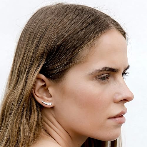 Miniatura 2 de PAVOI Aretes Trepadores con Tachuelas Chapados en Oro de 14K con Circonita Cúbica para Mujeres - Aretes de Moda Trepadores de Flecha con Diamantes