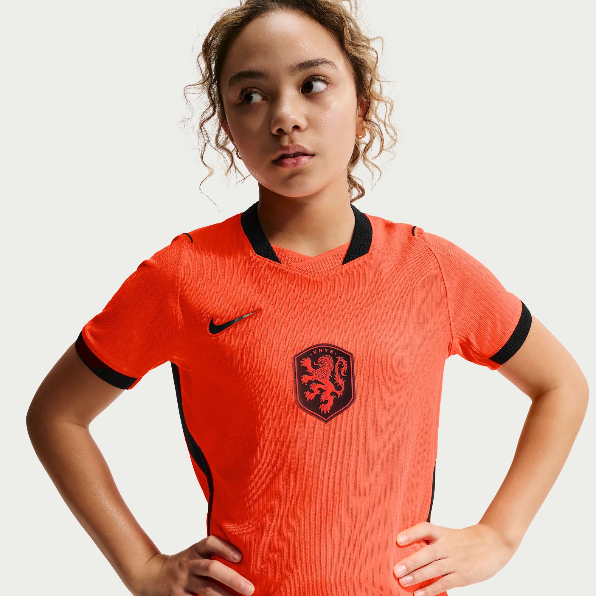 Nike Aero-Fit Authentic IB5056-809 Maglia da Calcio per Bambini più Grandi, per Partite in casa nei Paesi Bassi 2026, Hyper Crimson/Black, IB5056-809, S