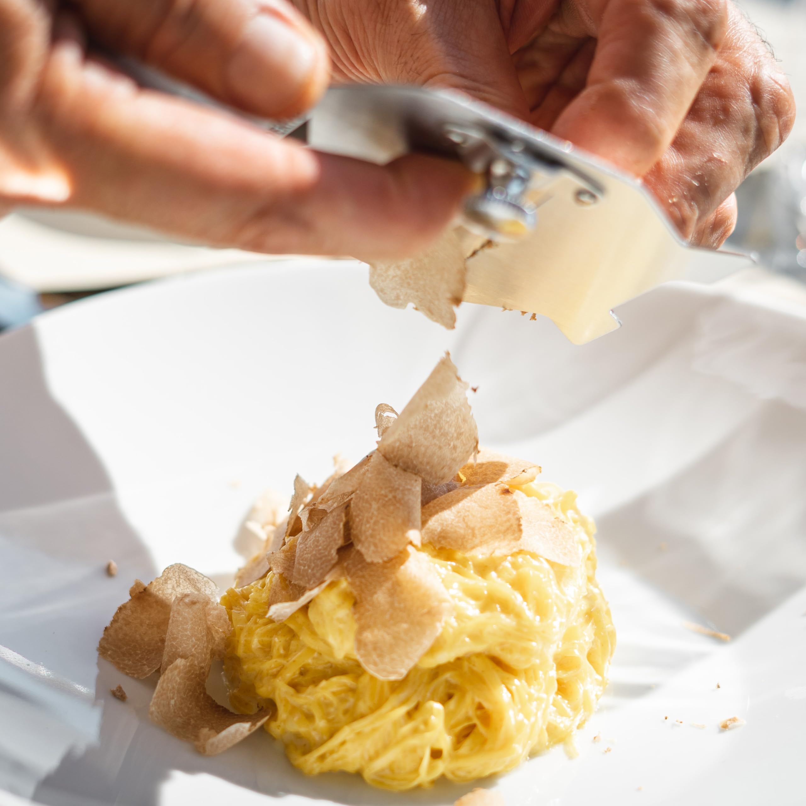 Valnerina Tartufi Tartufo Bianco Pregiato Intero | Extra Prima Scelta, Naturale, Artigianale e Italiano conservato nel proprio succo | Vasetto 25 gr.