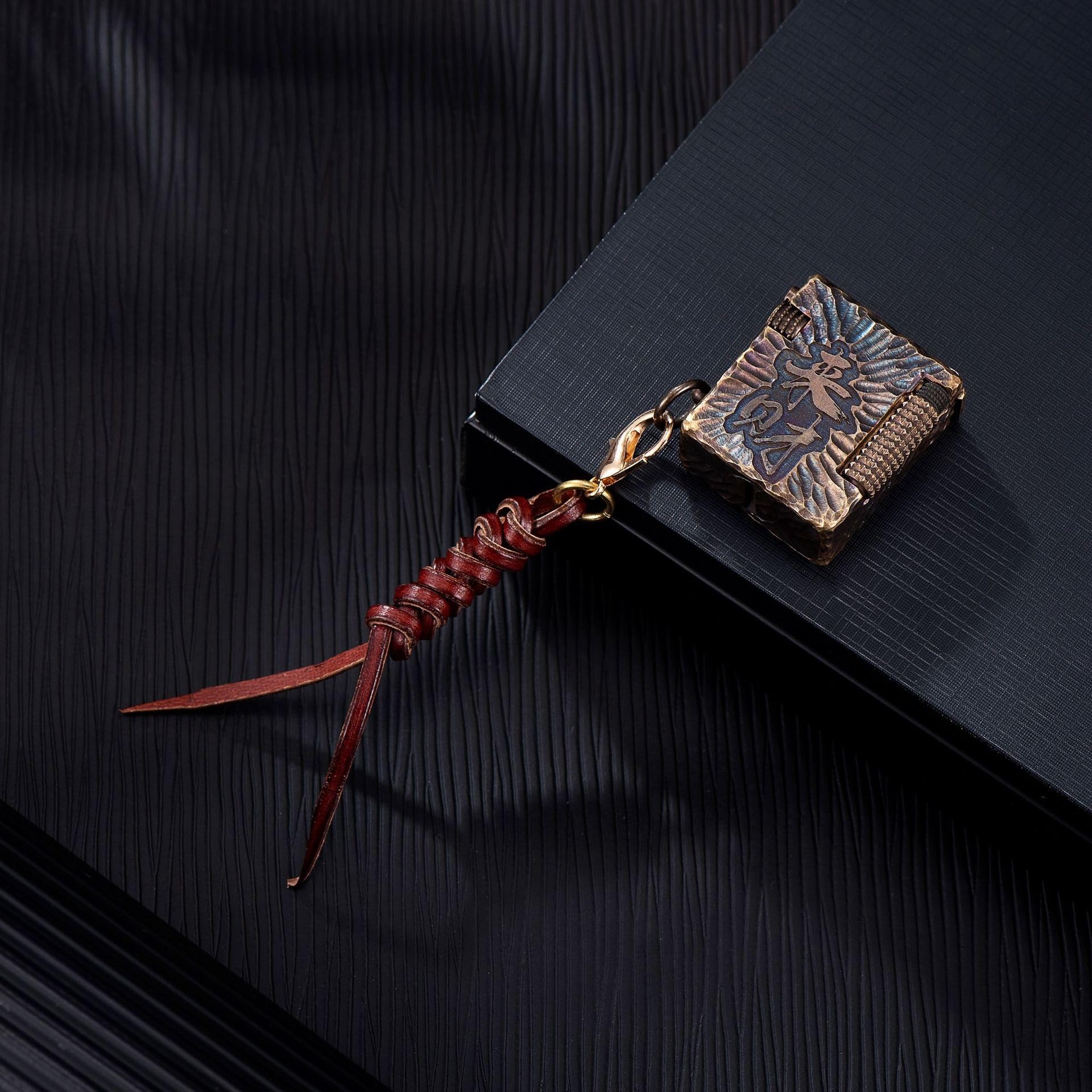 Mini briquet portable au kérosène, design sculpté en cuivre, cadeau réutilisable, caractéristiques de meulage, idéal pour les collectionneurs et une utilisation en extérieur, accessoire pratique et