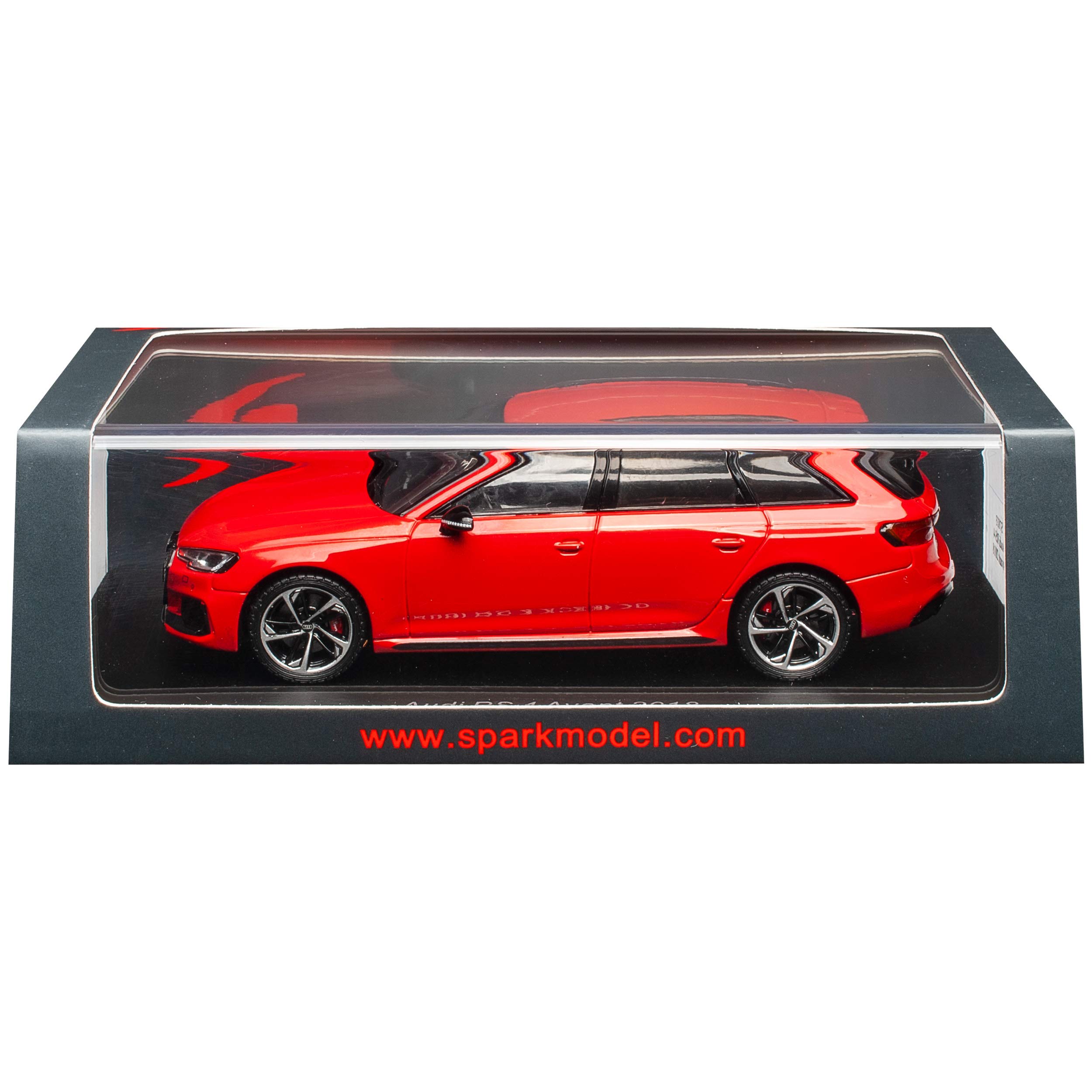 A*U*D*I A4 RS4 B9 Avant Kombi Misano Rot Ab 2015 1/43 Spark Modell Auto