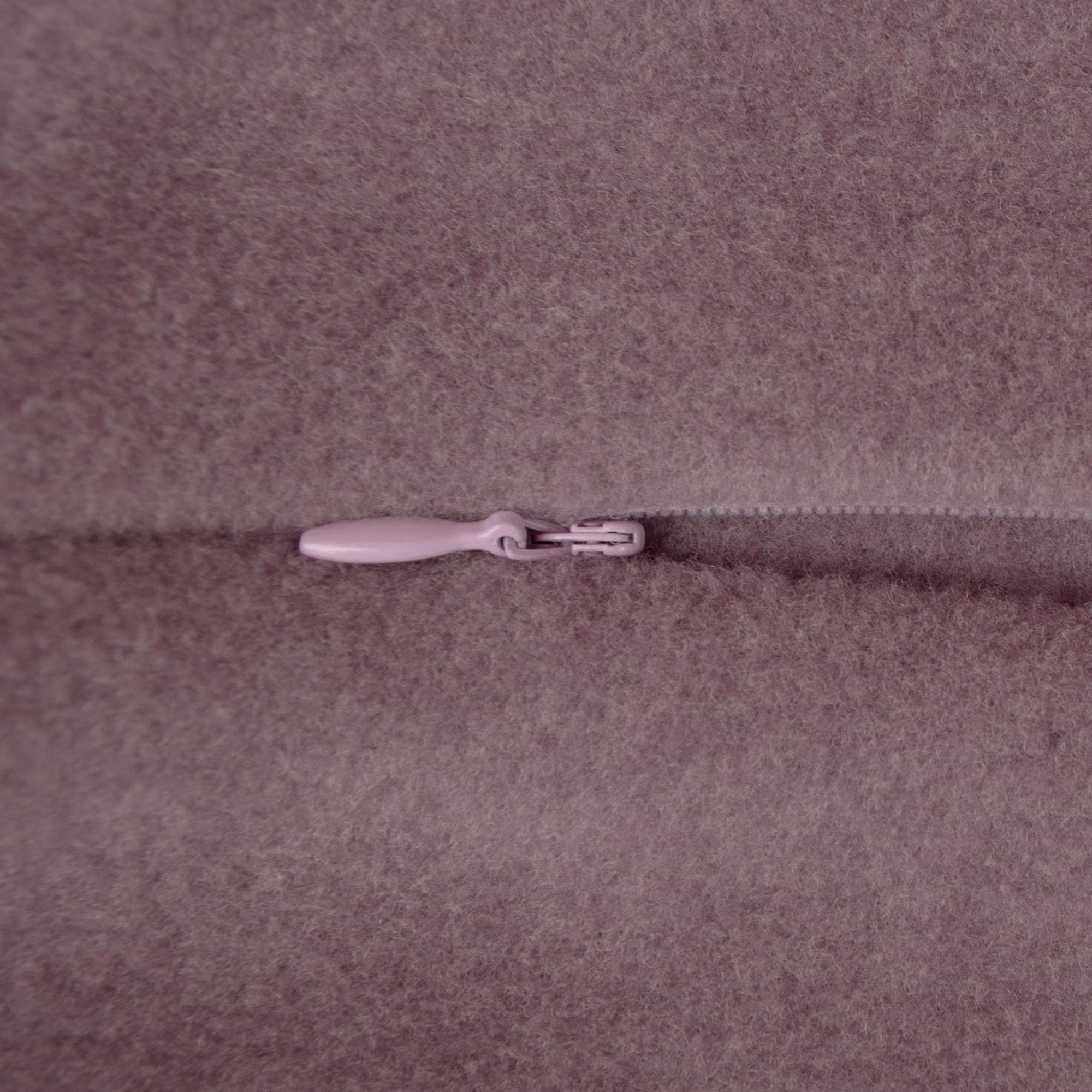 Soft-Fleece-Kissenbezug – Polarfleece-Kissenbezug mit Häkelstich – Flauschige Kissenhülle – 40x40 cm – 435 Misty Rose – von 'zoeppritz since 1828', 702291-435-50x50