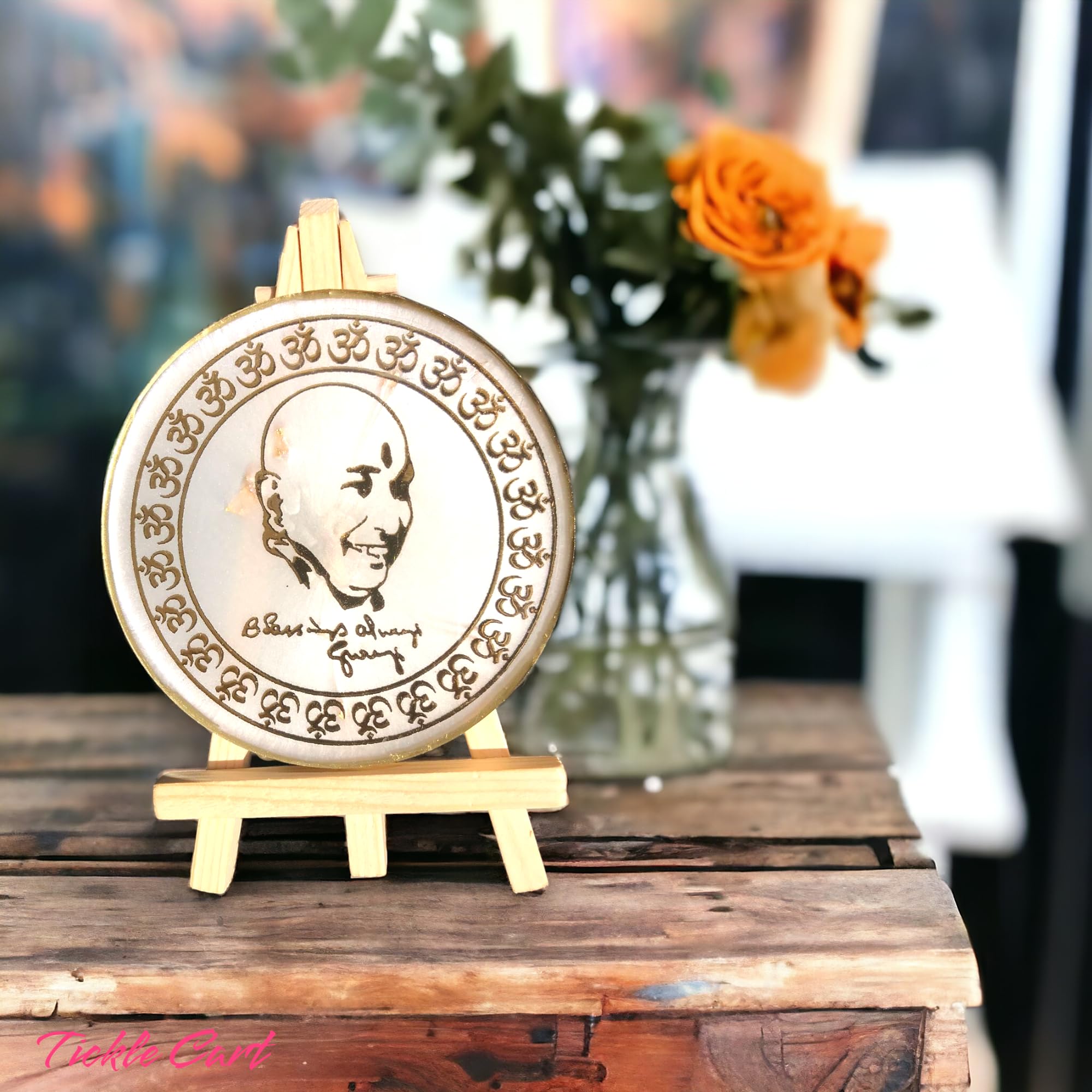 Tickle Cart Jai Guruji | Guruji Resin Art Frame with Stand | Blessings Distribution | Work Desk | Show Piece & Perfect for Gifting | Wooden Easel Stand |Color : Marble White | Size : 4 Inch