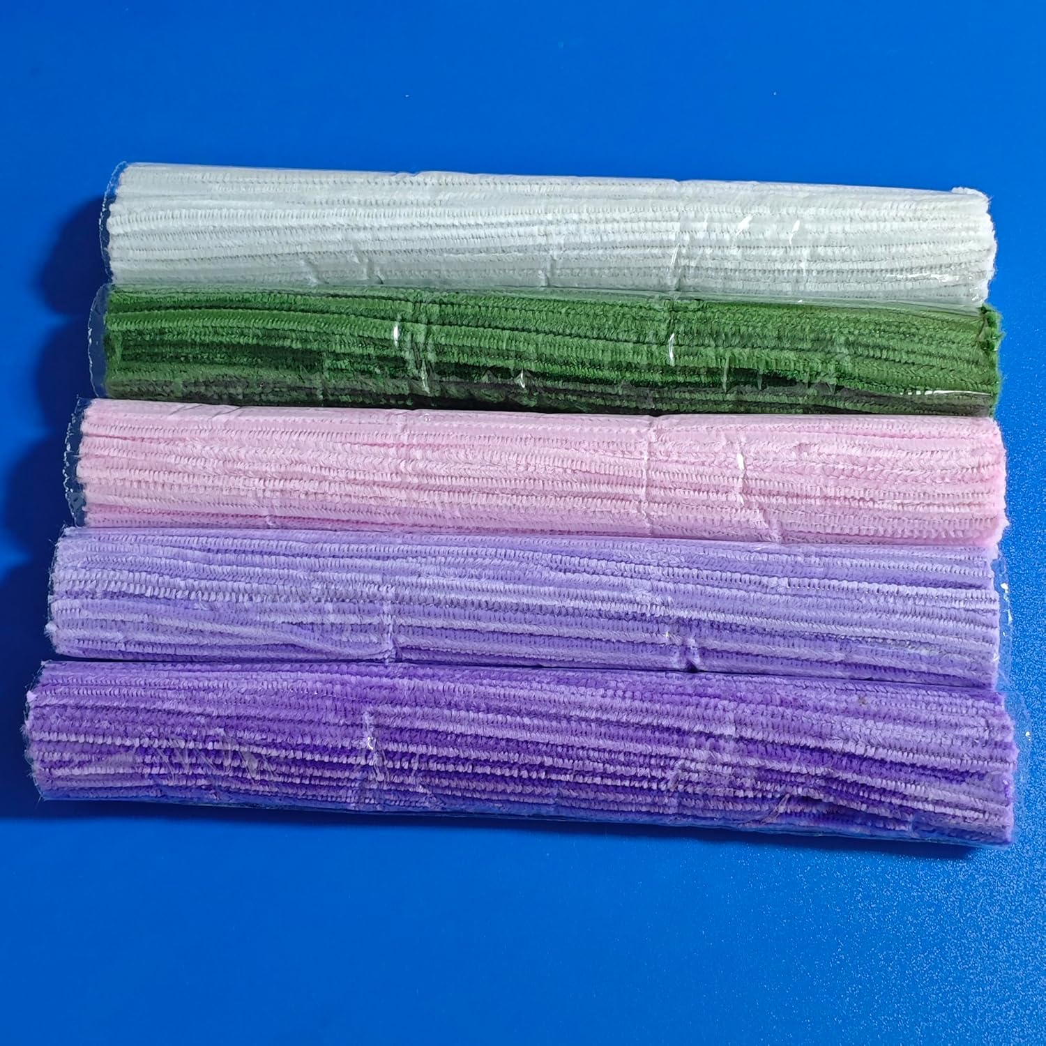 KEMANLANG Pipe Cleaners Craft Kit 500PCS - 5 Assorted Colors Chenille Stems Pipe Cleaners Bulk Sturdy Floral Stems, Stamens, Ribbon, Glue Sticks & Pearls - Image 2
