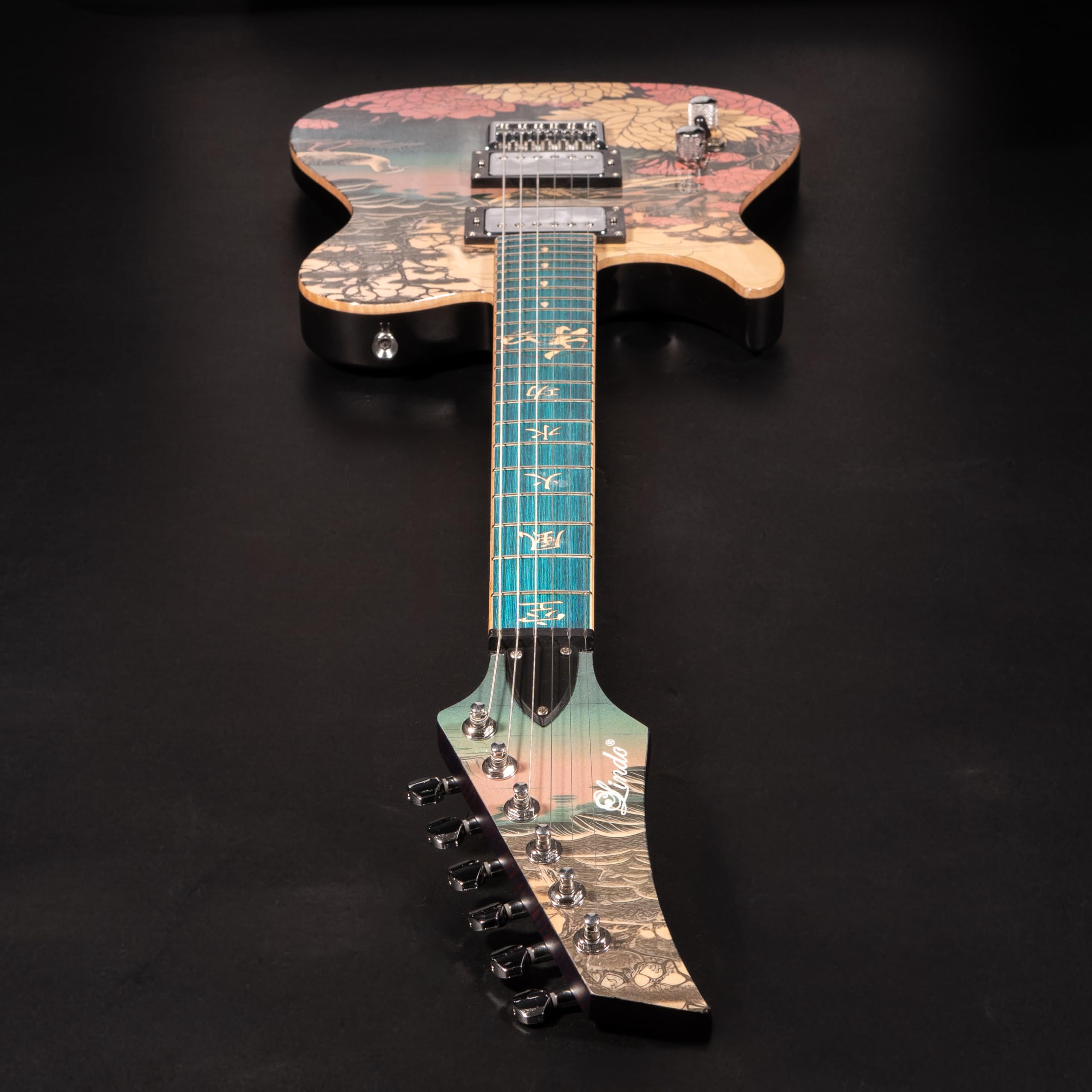 Lindo Chitarra elettrica Koya per mancini, manico composito, intarsi luminosi, finitura artistica grafica giapponese Wilderness