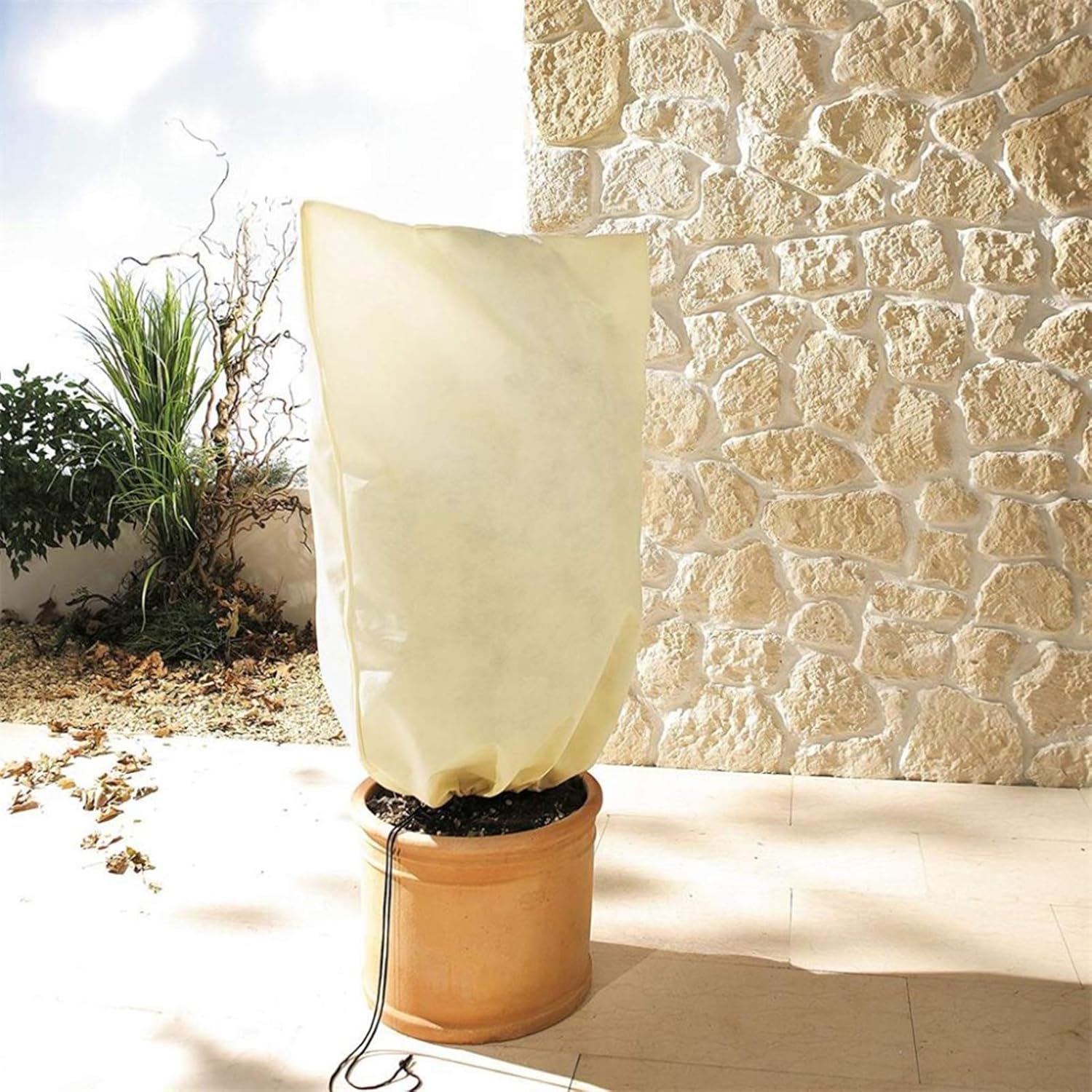 LDIW Reusable Plant Covers for Winter, Tree Shrub Plant Drawstring Bag Frost Protection Cover Anti-Freeze Jacket,2pcs,140 * 200CM