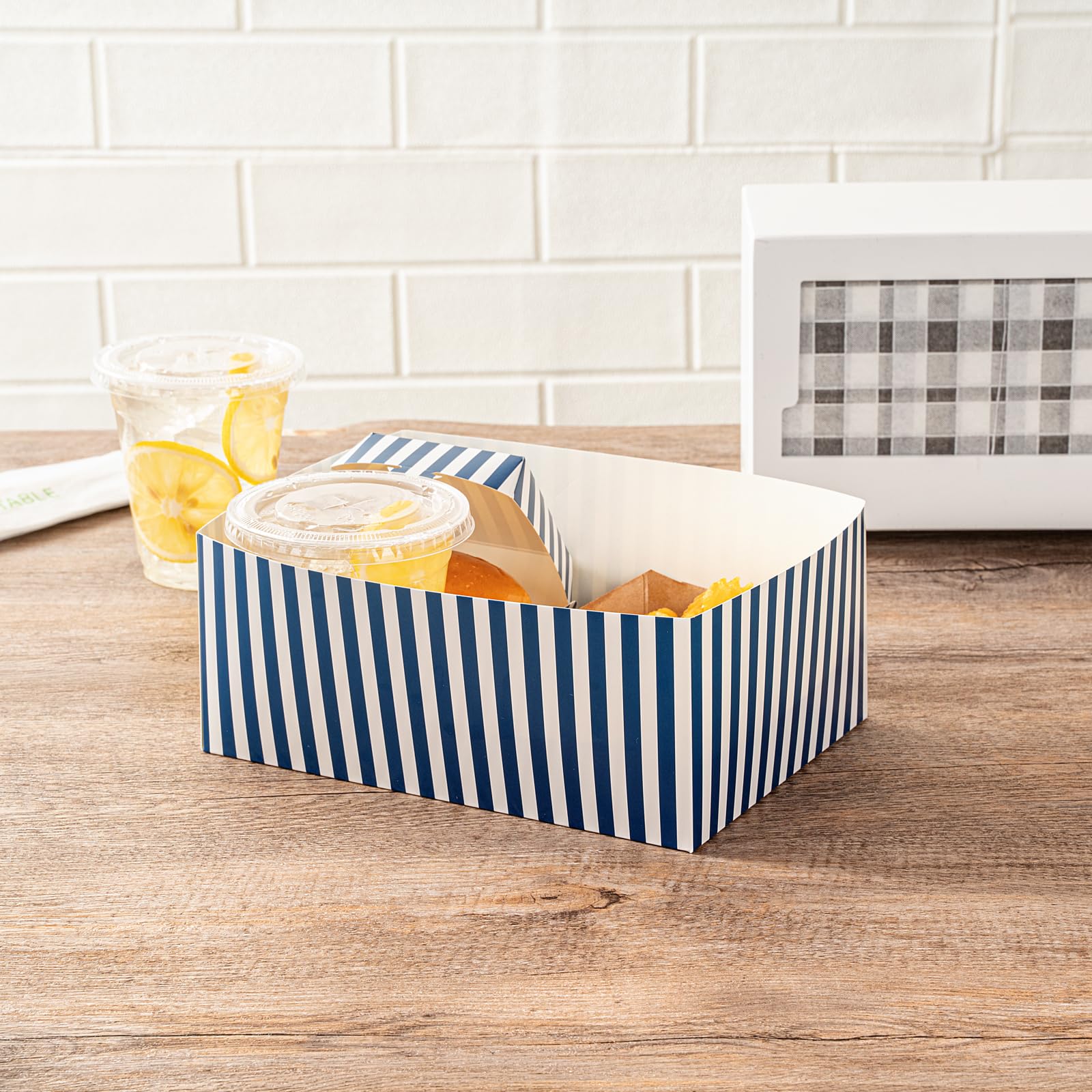Bio tek Bandejas de Hamburguesas de 8.4 x 6.1 x 3.5 Pulgadas, 100 bandejas Desechables de Papel para Alimentos, sostenibles, Resistentes, bandejas de Aperitivos de película de Papel Azul y Blanco,