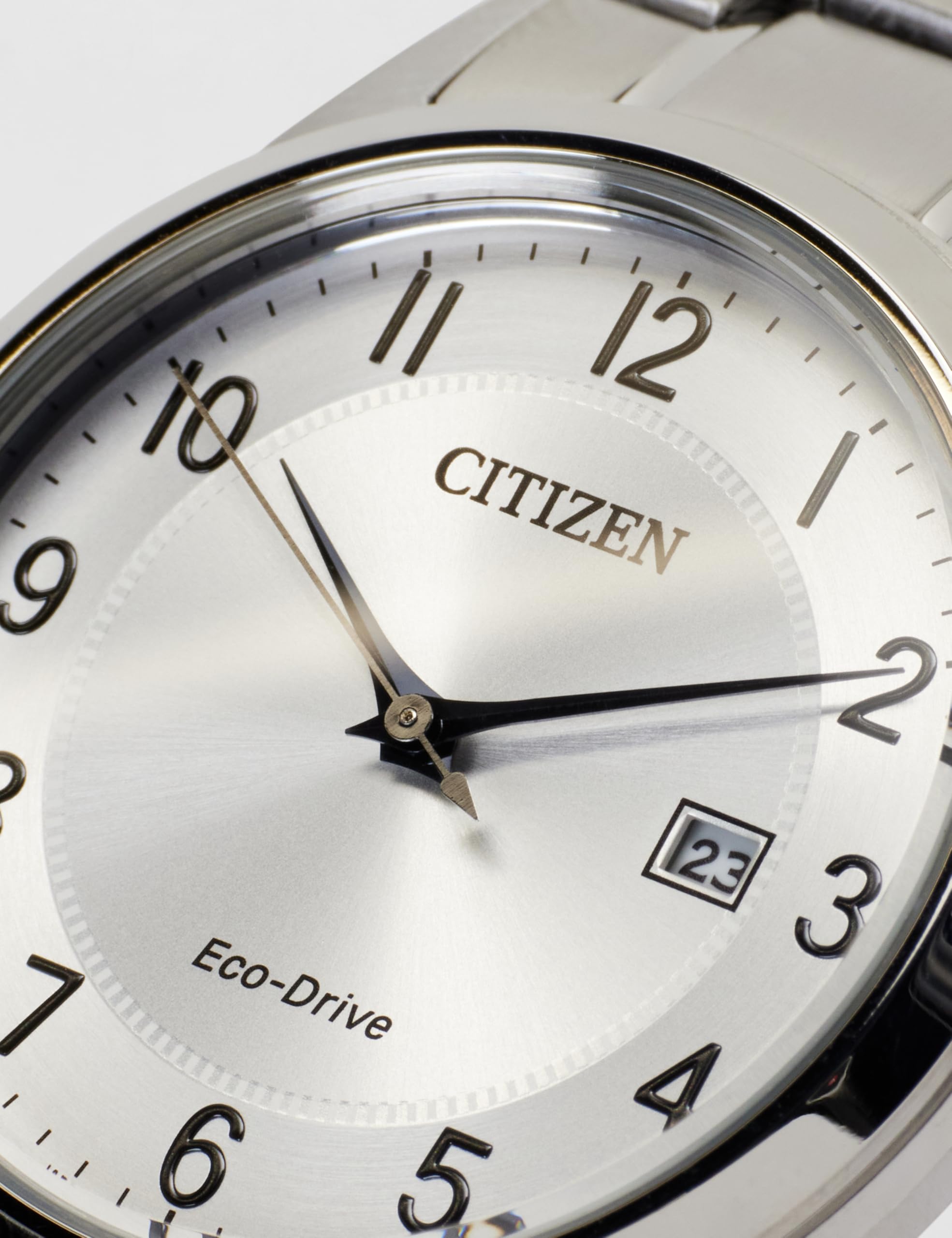 Citizen Herren Analog Quarz Uhr mit Edelstahl Armband AW1231-58B | Eco-Drive Solar | Keine Batterie Nötig | Kristallglas | 4 bar Wasserdicht | 240 Tage Gangreserve | Datum | Edelstahlband