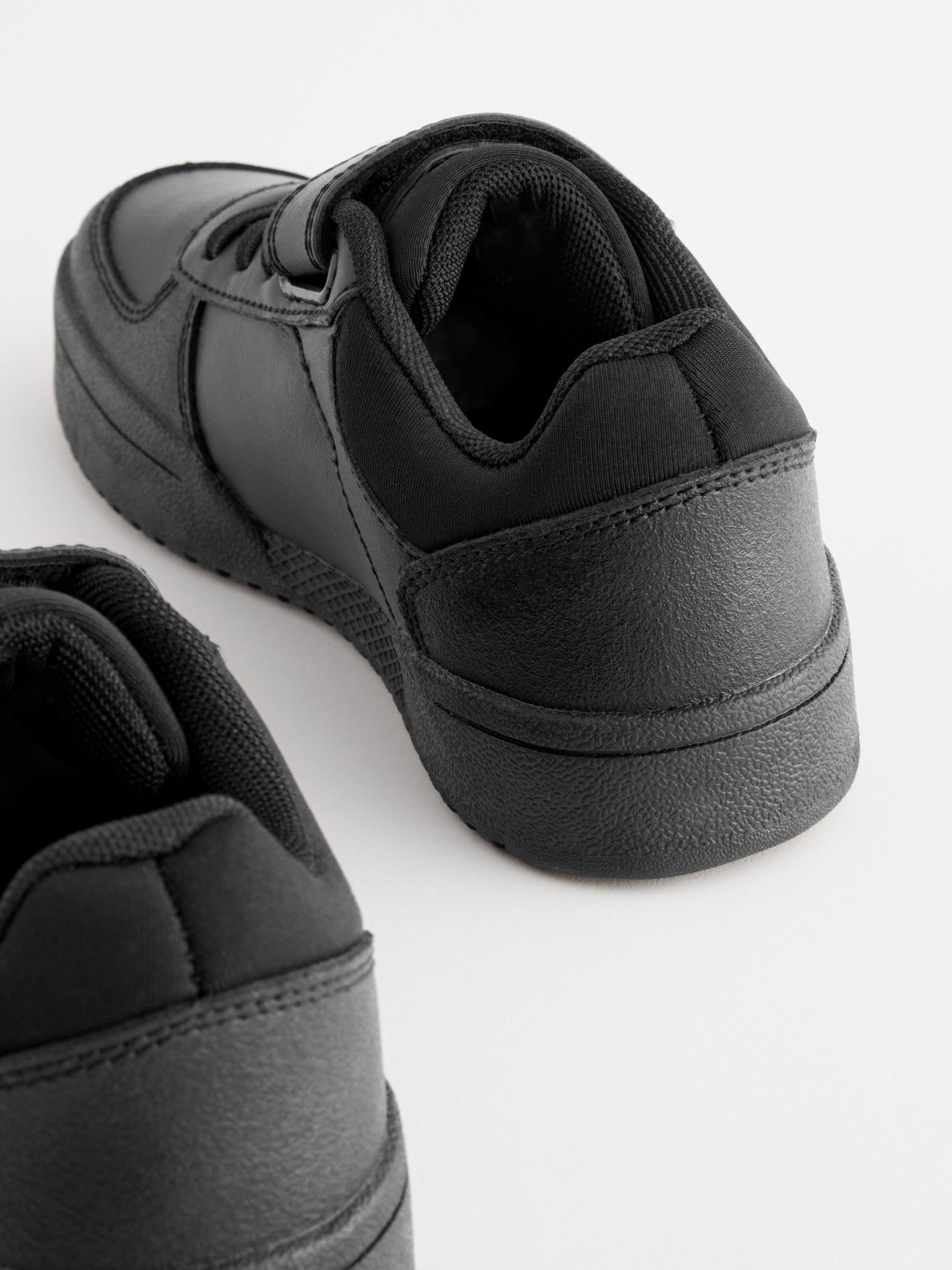 NEXT Ragazzo Scarpe per la Scuola con Chiusura a Strappo e Lacci Elastici