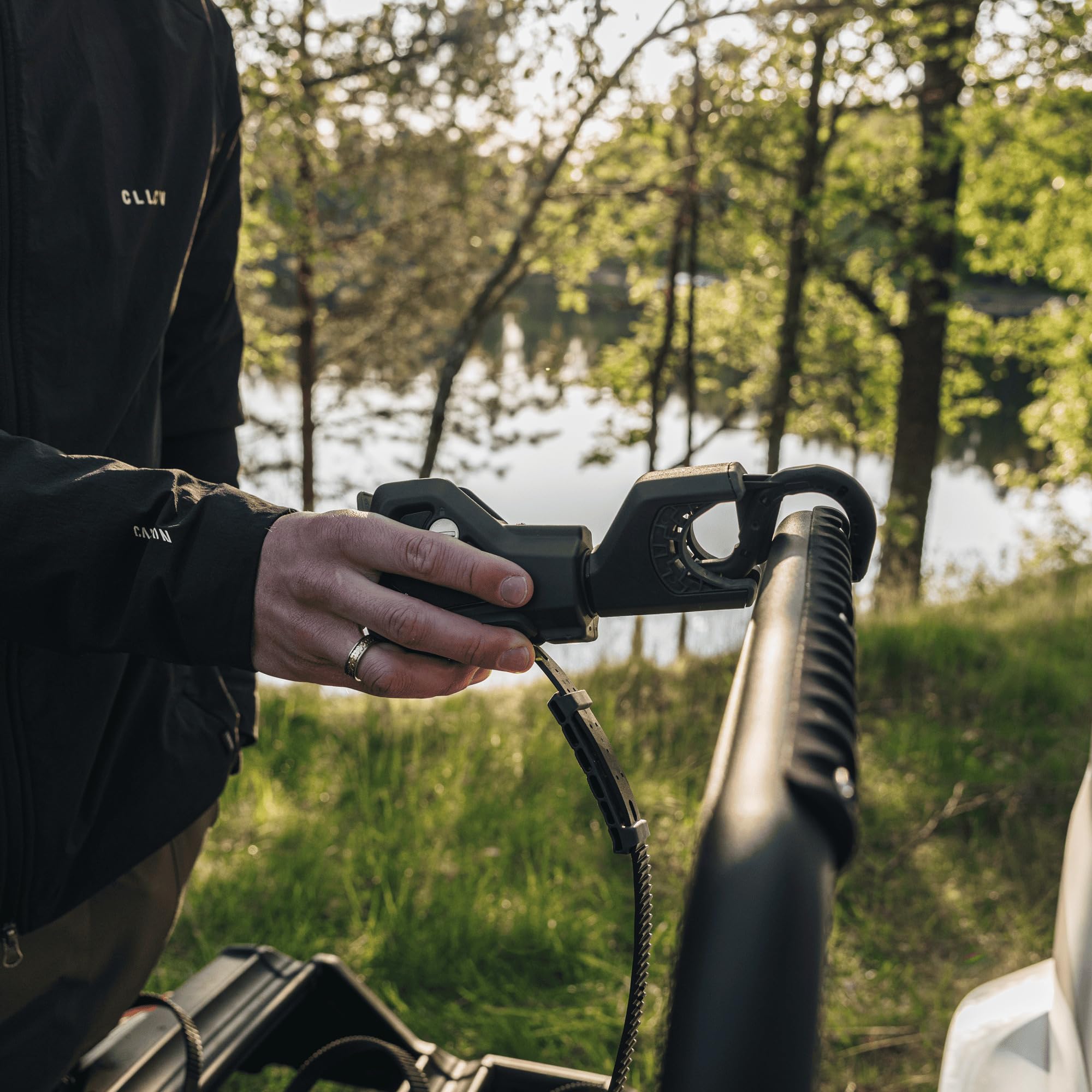 Thule Velospace 3 Plattform-fahrradträger Für Anhängerkupplungen Black, 3(4) Bikes