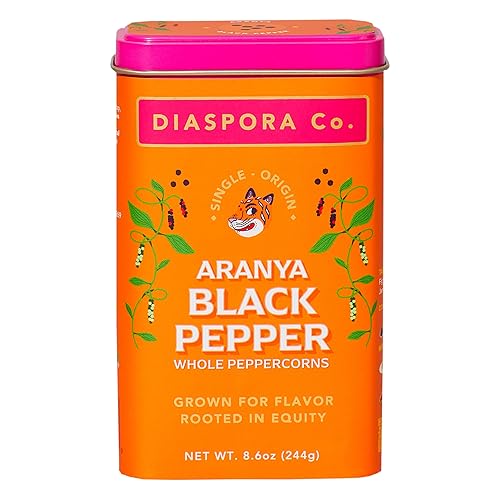 Diaspora Co. Aranya Black Pepper Granos de pimienta negra entera de origen único para recambio de molinillo Fresco y cosechado a mano Lata diaria