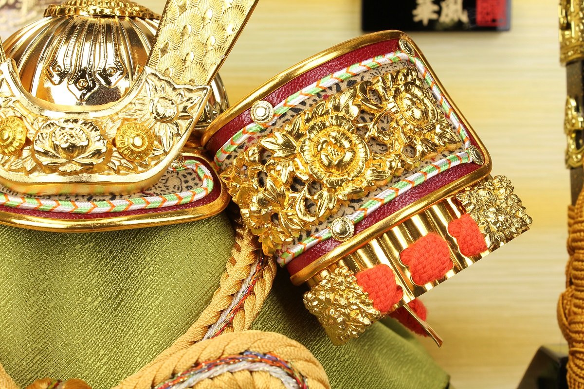 Amazon | フジキ工芸産業 兜ケース五月人形ケース彫金虎8号5041-28