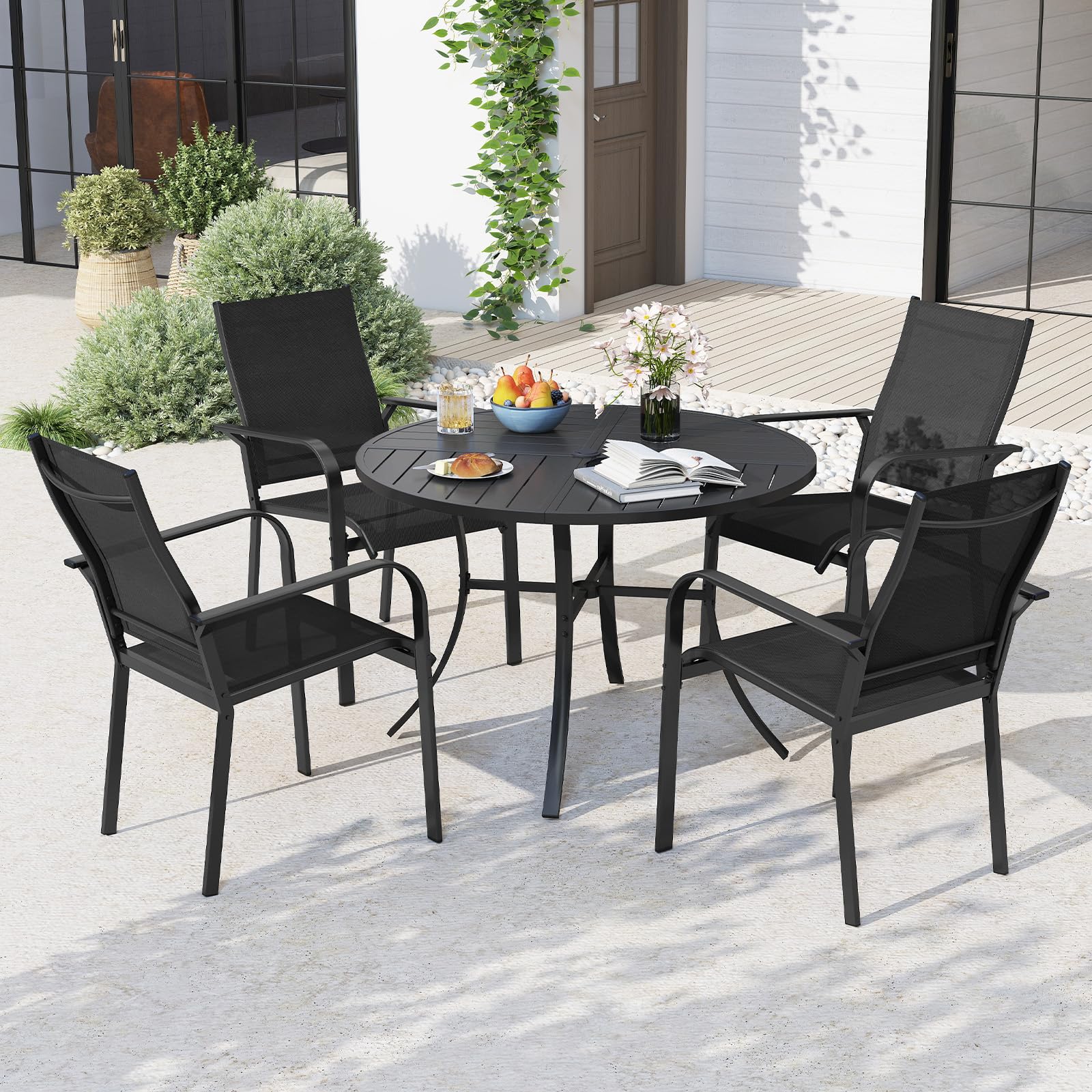 COSTWAY Gartentisch Metall, 108x108cm, wetterfester Terrassentisch mit Schirmloch, runder Balkontisch für 4 Personen, Outdoor-Esstisch für Garten, Terrasse, Balkon, Schwarz