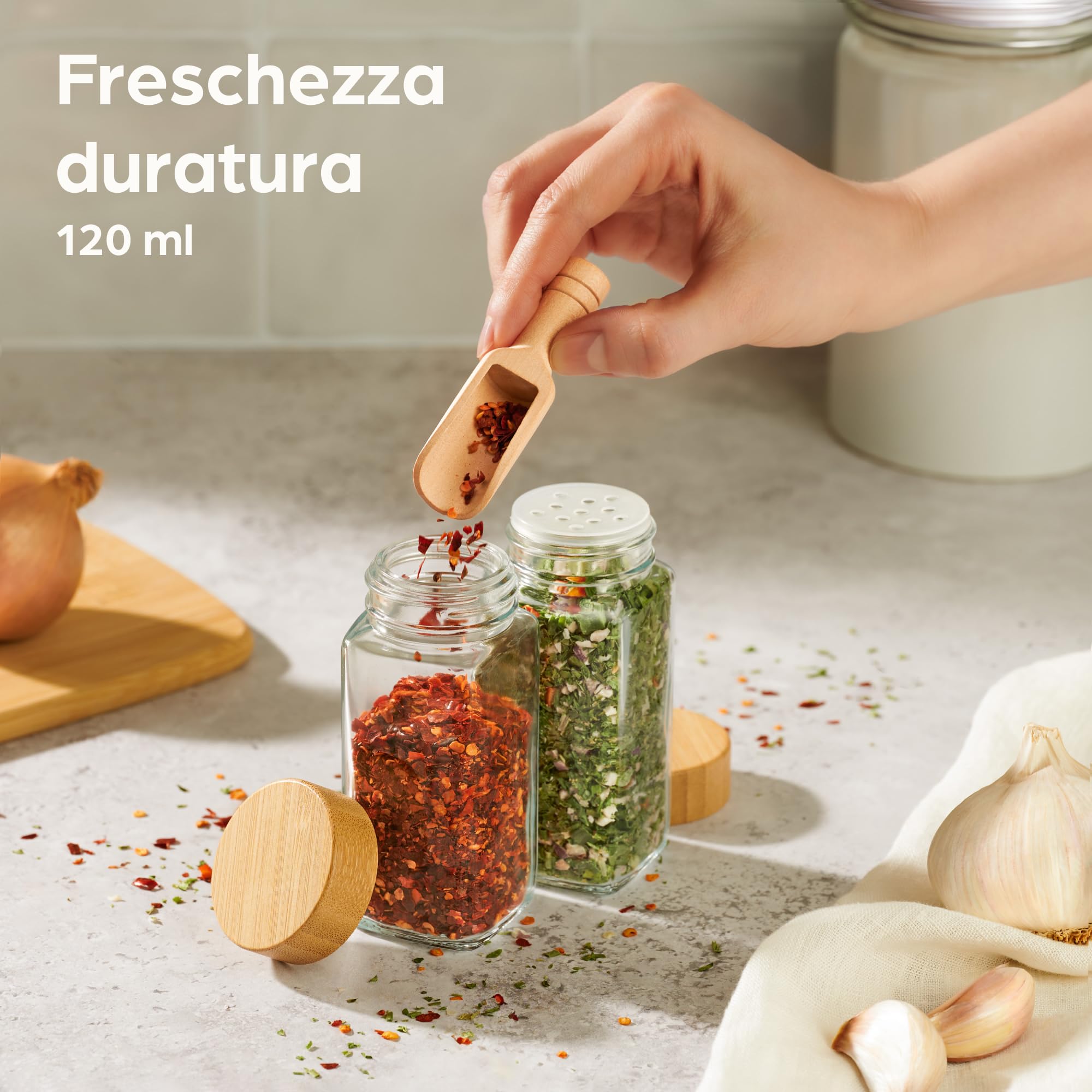 Praknu Barattoli Vetro per Spezie con Coperchi - Set da 12 - Coperchio in Bambù - 120ml - Inclusi Etichette, Spazzola & Cucchiaio in Legno - Contenitori Spezie per Cucina