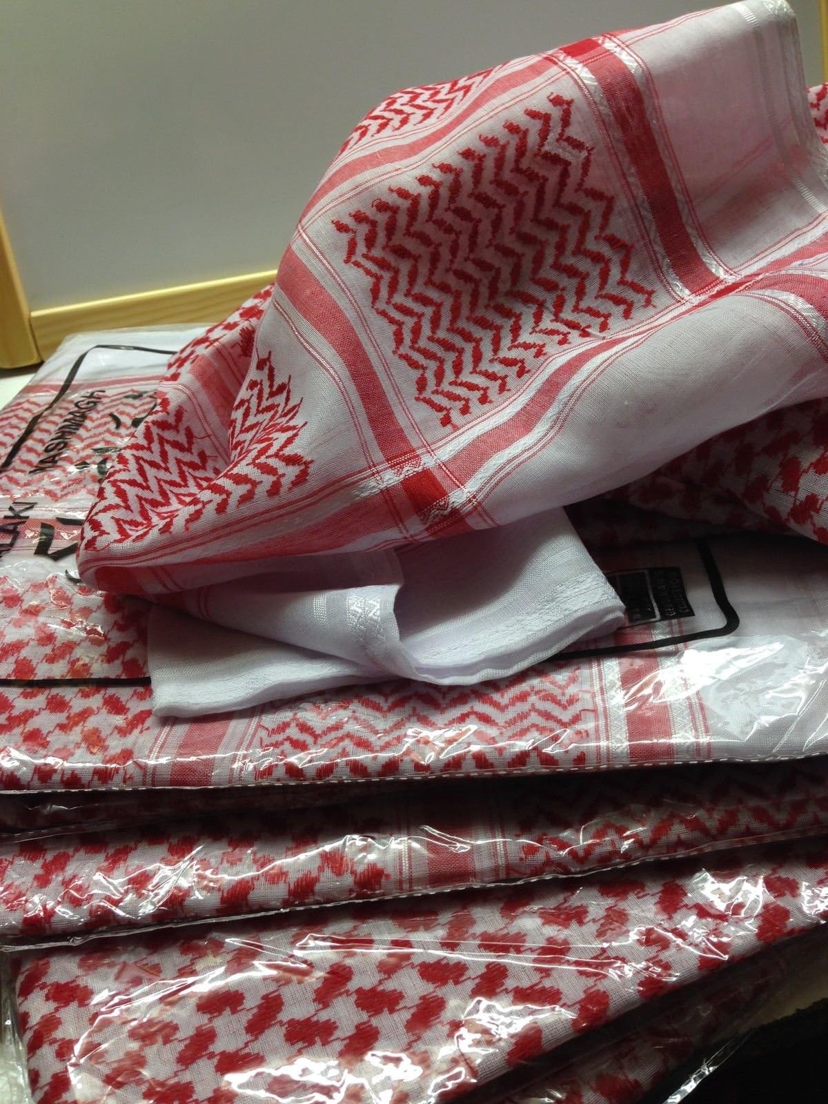 Red Saudi Arabian Military Scarf, Shamagh, Shmagh, Shemagh, Romaalfasion accesory, Keffiyeh Scarf. RED. Extra Large