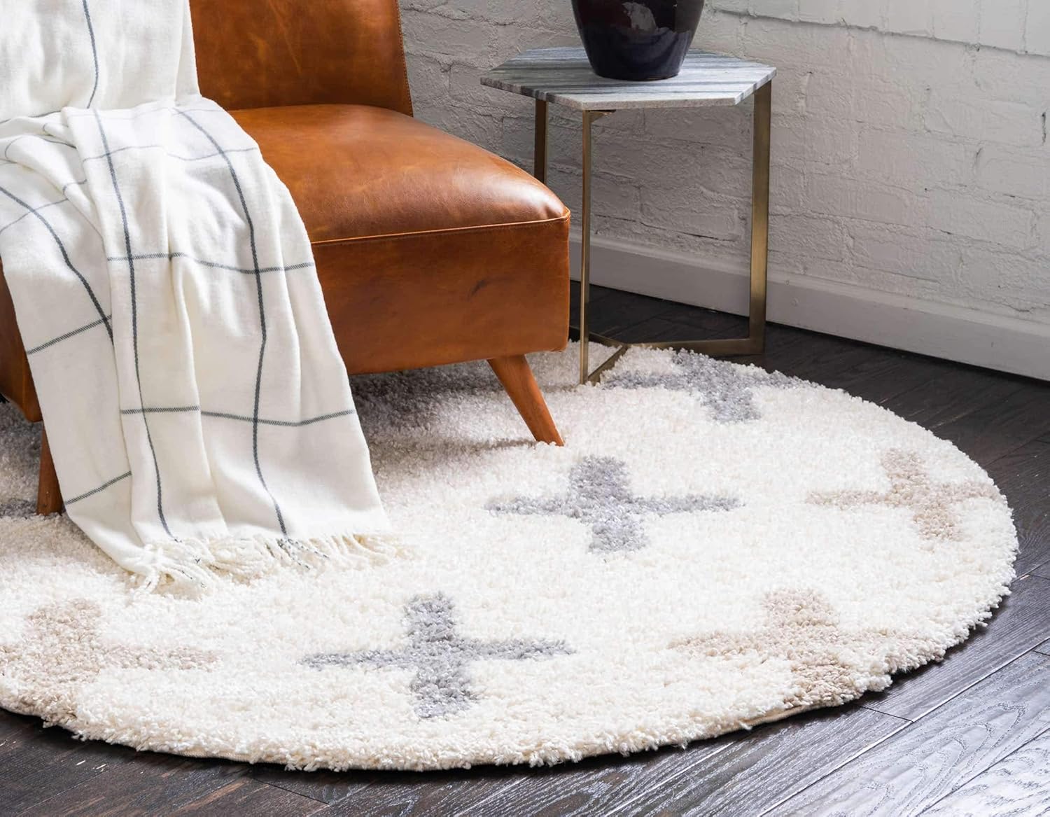 Unique Loom Hygge Shag Collection Modern Moroccan Inspired, Geometric Design, Plush & Cozy Area Rug (3' 3 x 3' 3 Round, Ivory/ Tan)