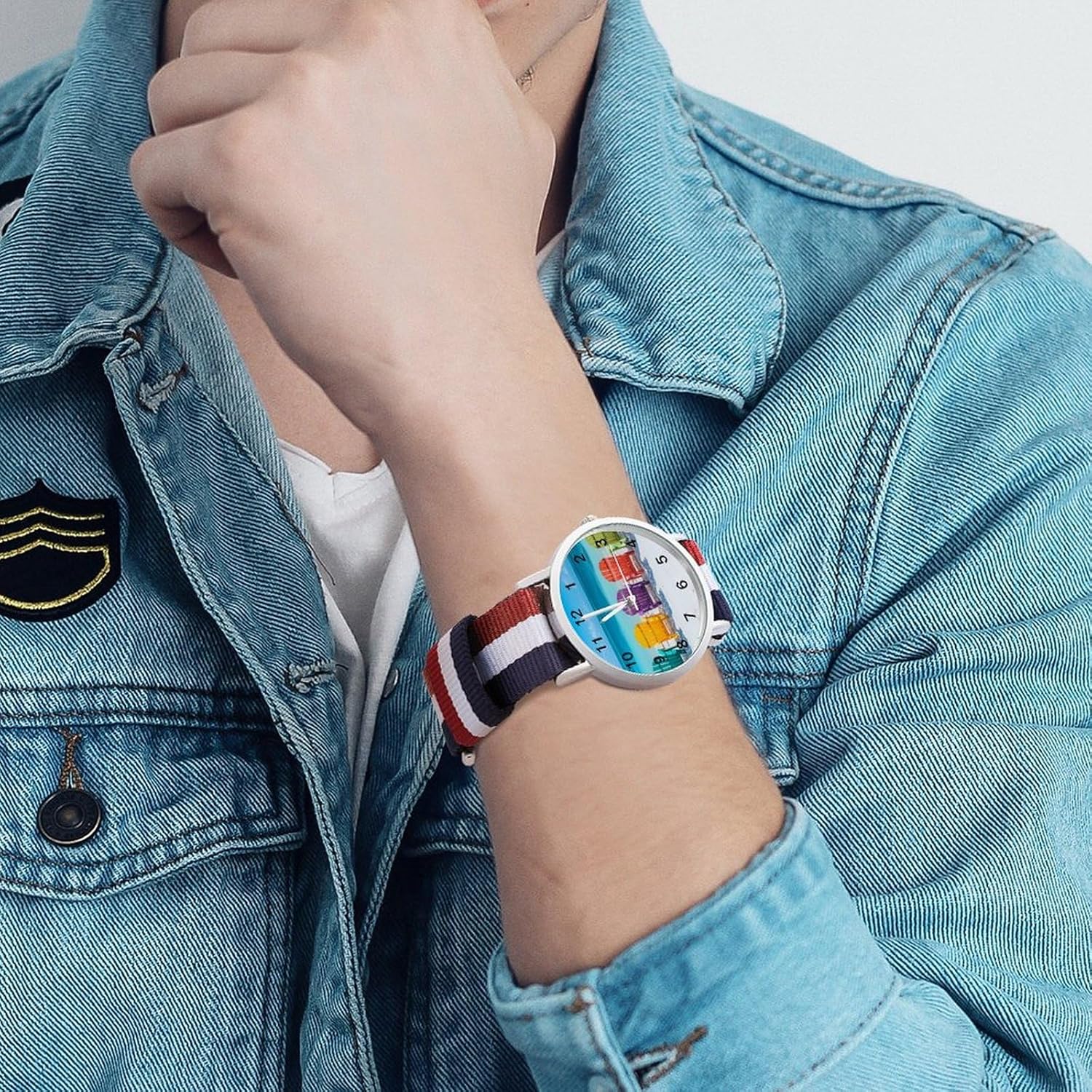 Colorful Beach Chairs Funny Wrist Watches for Men Women Fashion Graphic Watch for Work Workout