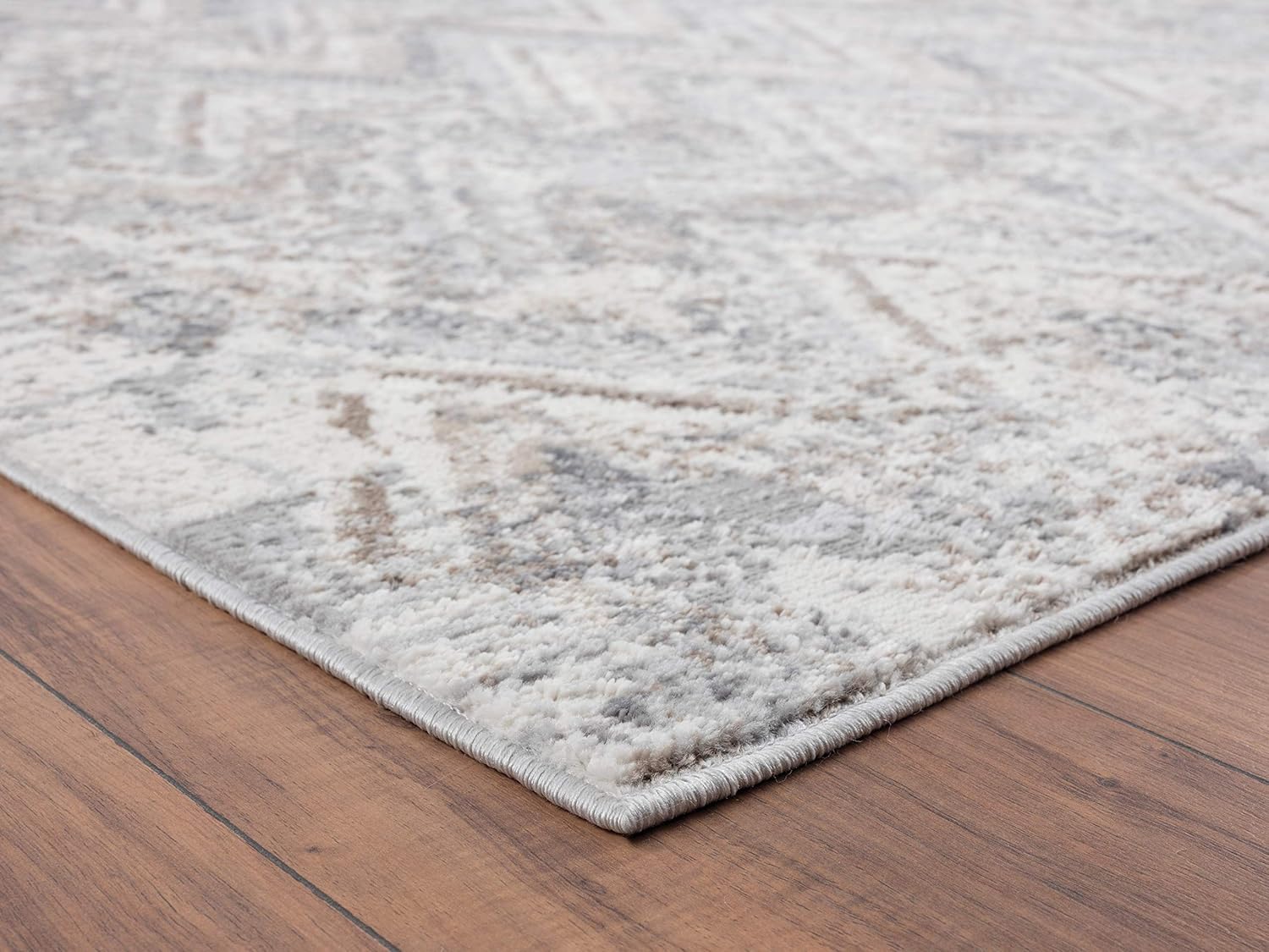United Weavers Austin Gemology Harvest Accent Rug – 1 ft. 11 in. x 3 ft., Harvest Polyester Rug for Interiors. Modern Indoor Rugs