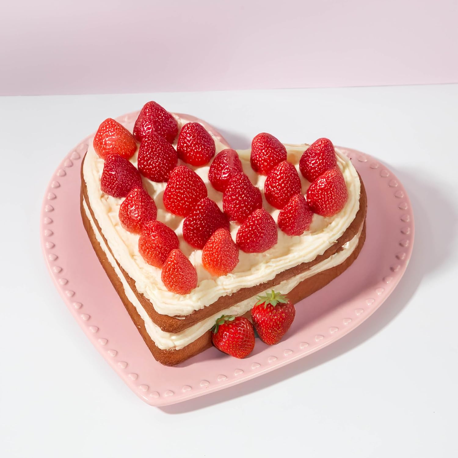 Paris Hilton Heart Cake Plate, Ceramic Serving Plate for Desserts, Cakes, Pastries & Treats, Durable Pink Heart-Shaped Platter for Parties, Holidays & Home Décor, 12-Inch, Pink