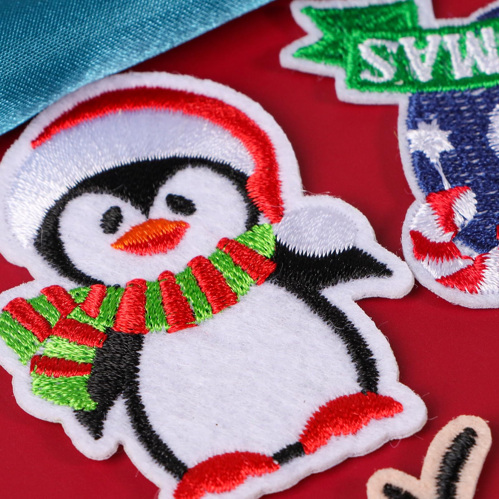 36 Toppe Ricamate Termoadesive Natalizie, Motivi Babbo Natale, Renna, Albero, Fiocchi, Per Abbigliamento E Decorazioni Fai Da Te - 2