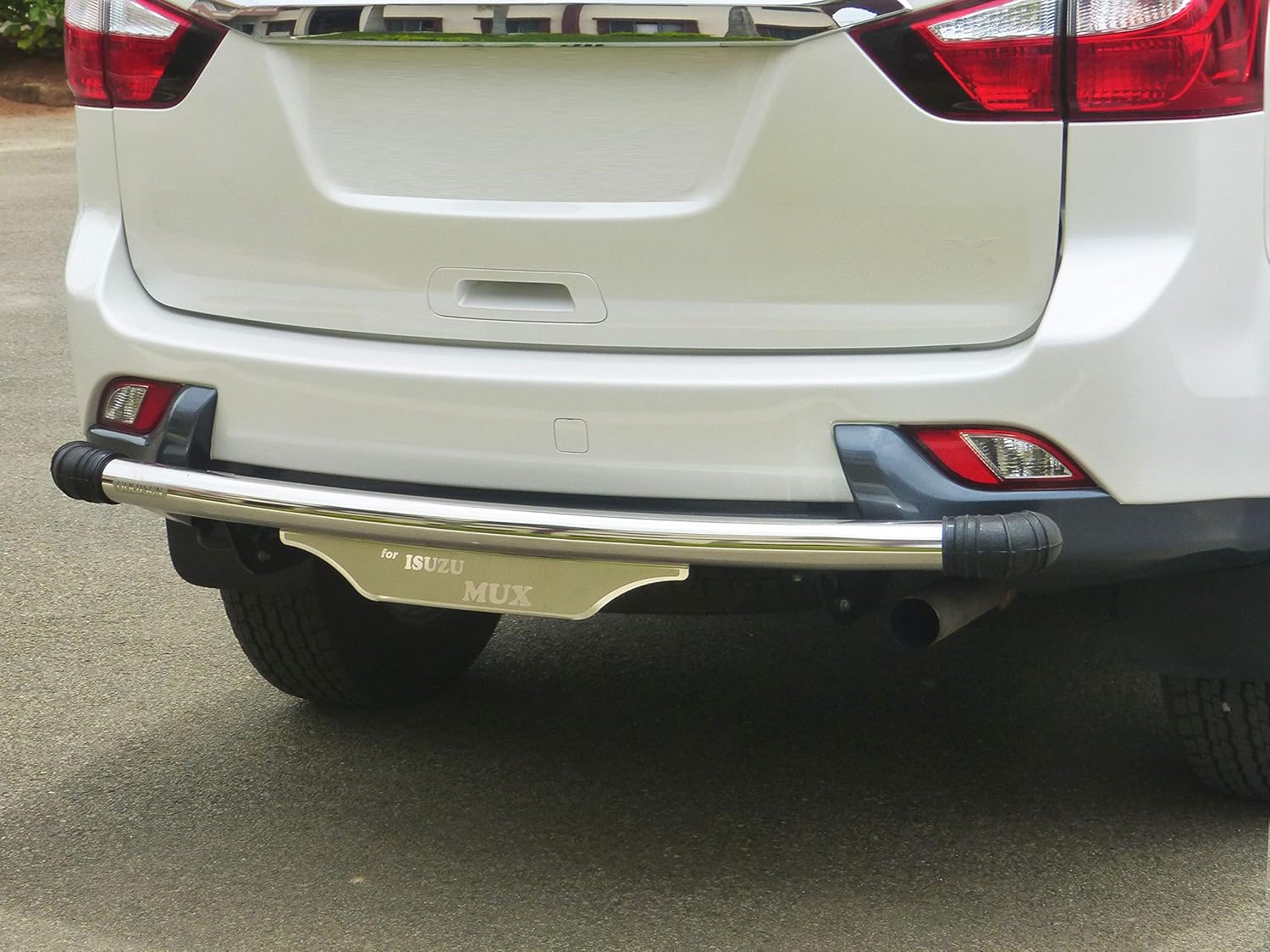 Goldsun high Gloss Stainless Steel Rear Bumper Protector SS Dx for