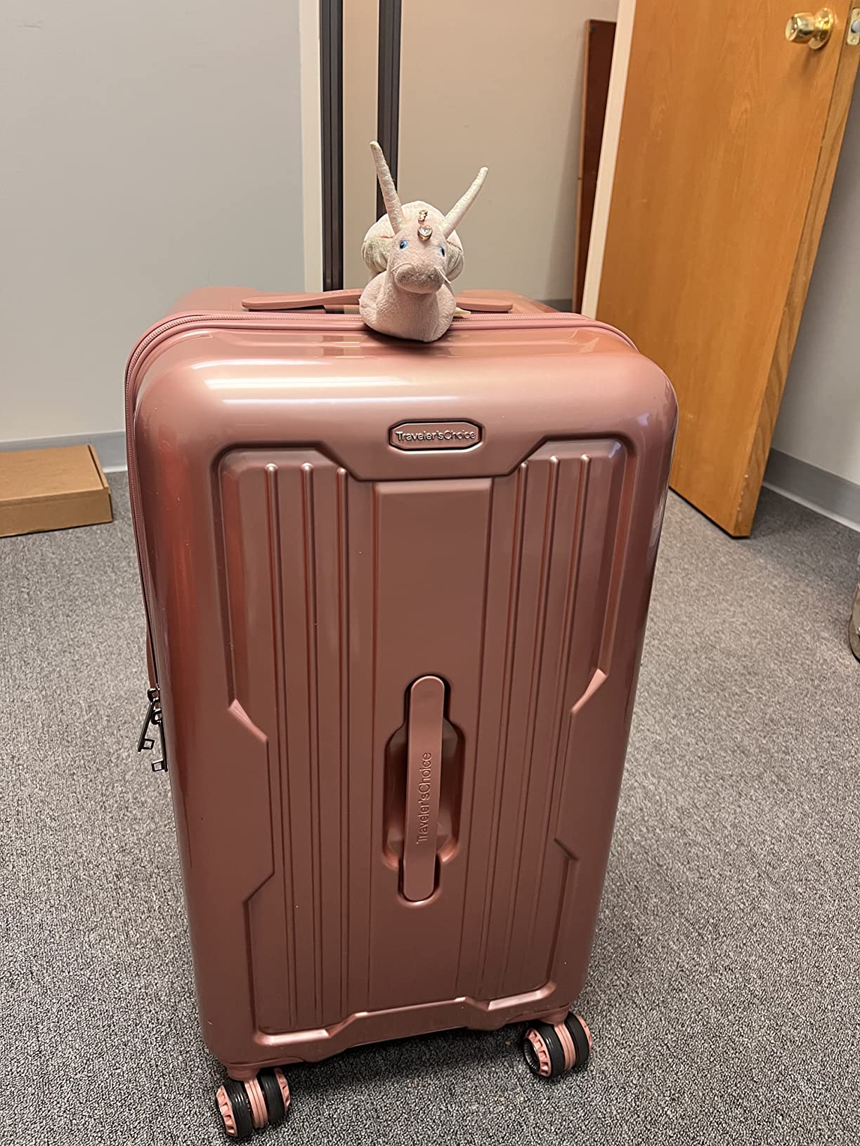 30/mo Finance Traveler's Choice Ultimax II 26" Medium Trunk Spinner