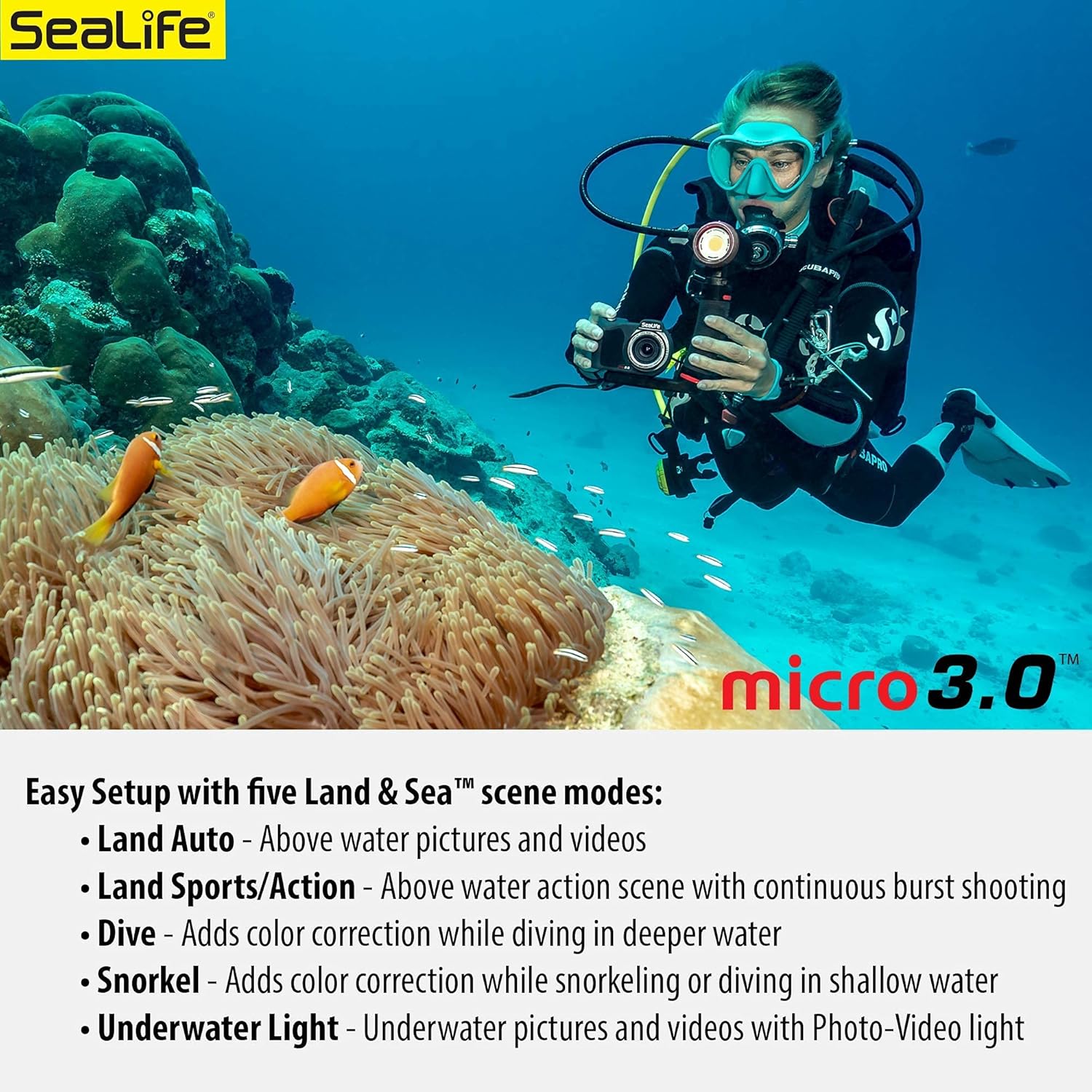 Diver using SeaLife Micro 3.0 with Easy Setup modes