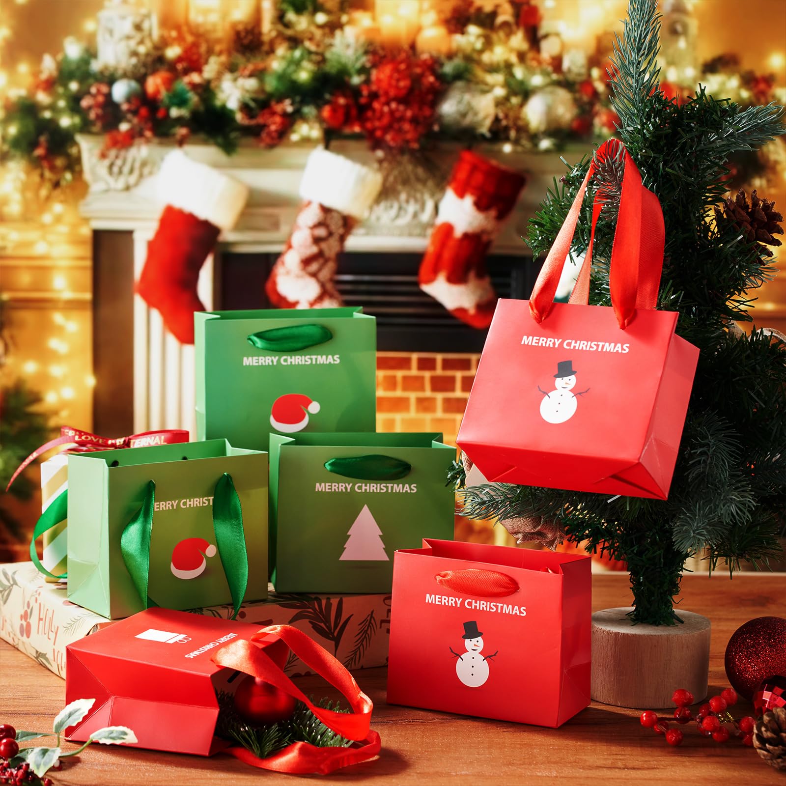 Ctosree Lot de 48 petits sacs cadeaux avec poignée en papier pour friandises et friandises (Noël)
