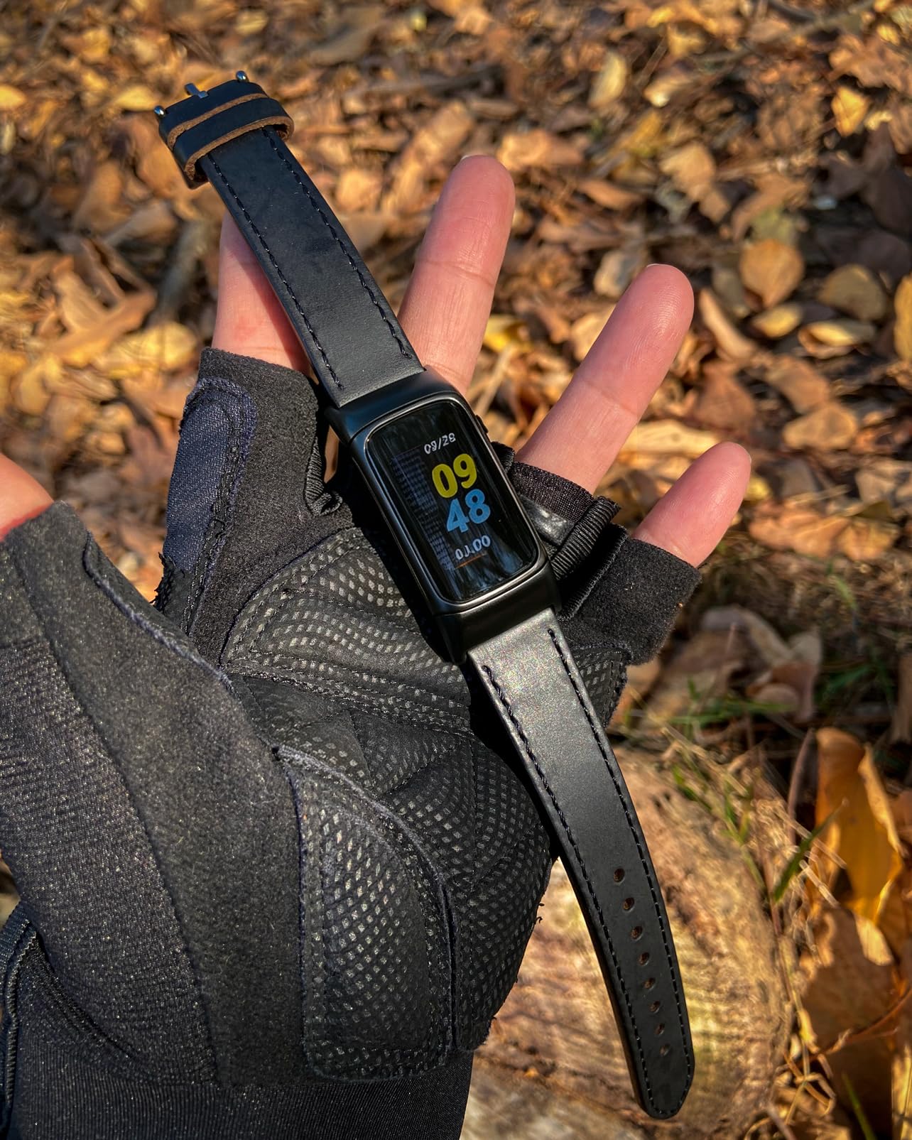 Horween Bracelet en cuir compatible avec Charge 5/6 et Charge 3/4, bracelet de rechange de qualité supérieure cousu à la main avec boucle en acier inoxydable.