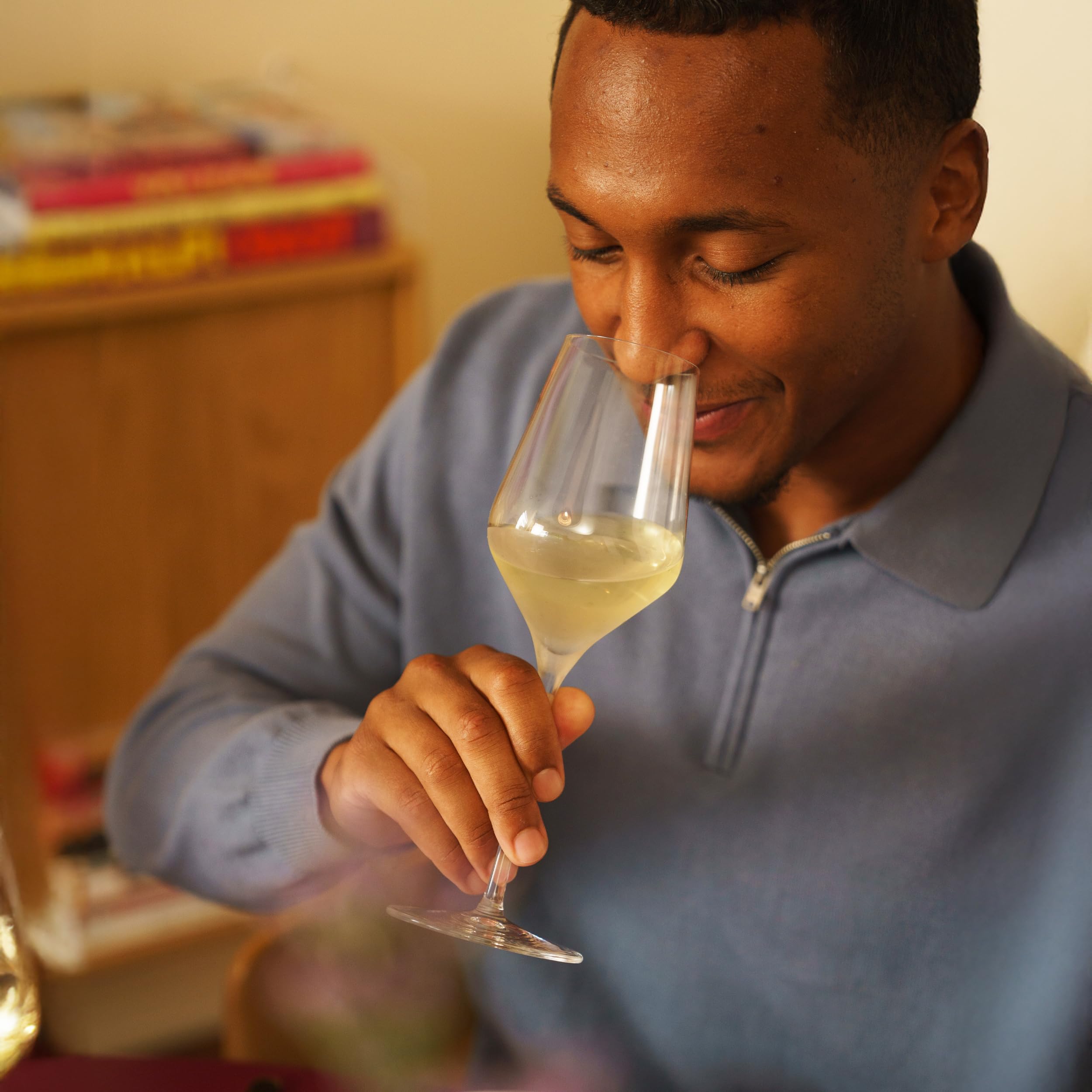 Stölzle Lausitz Weißweingläser Quatrophil 2er-Set – Hochwertige Weingläser ideal für Weißwein & Aperitif – Eleganter Weißweinkelch aus Kristallglas – spülmaschinenfest & Made in Germany – Bild 5