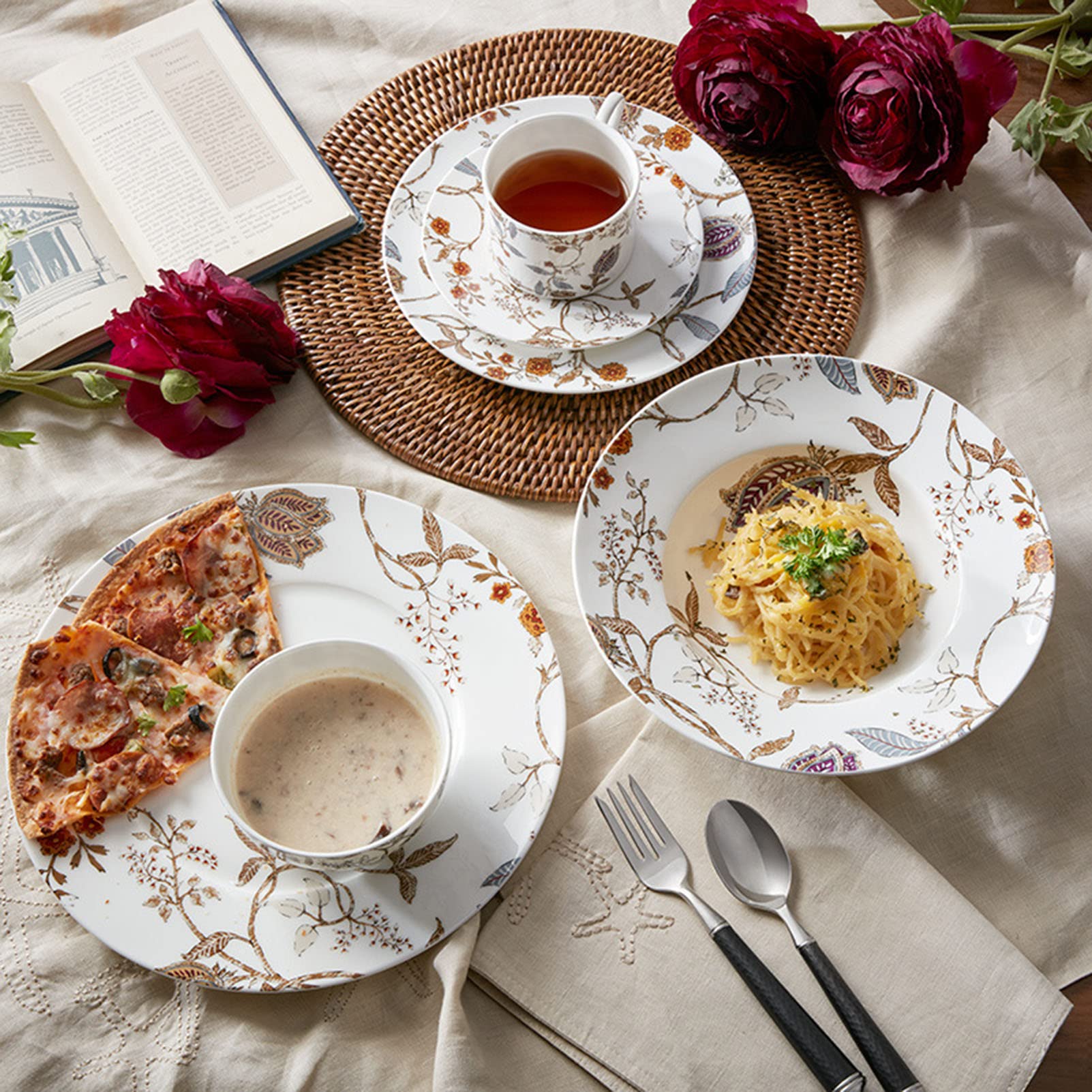 Zastawa stołowa z porcelany kostnej 24-częściowy zestaw naczyń obiadowych w kształcie kwiatów Kuchni Porcelanowy zestaw obiadowy, zastawa stołowa z talerzem obiadowym, talerz sałatkowy