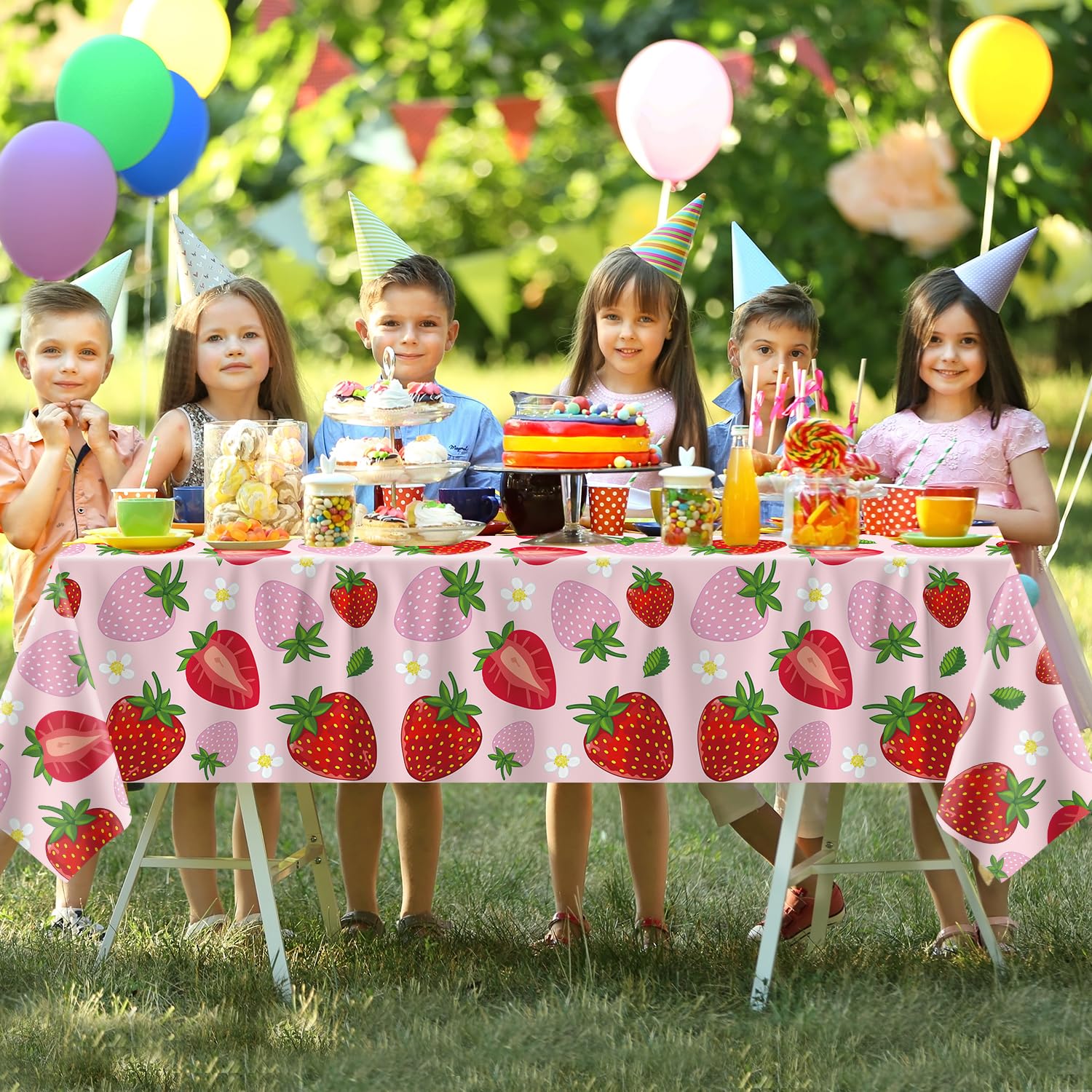 Lot De 4 Nappes Jetables Fraises Roses - 130 X 220 Cm - Thème Fruits Pour Anniversaire Fille, Fête Prénatale - Décoration De Table