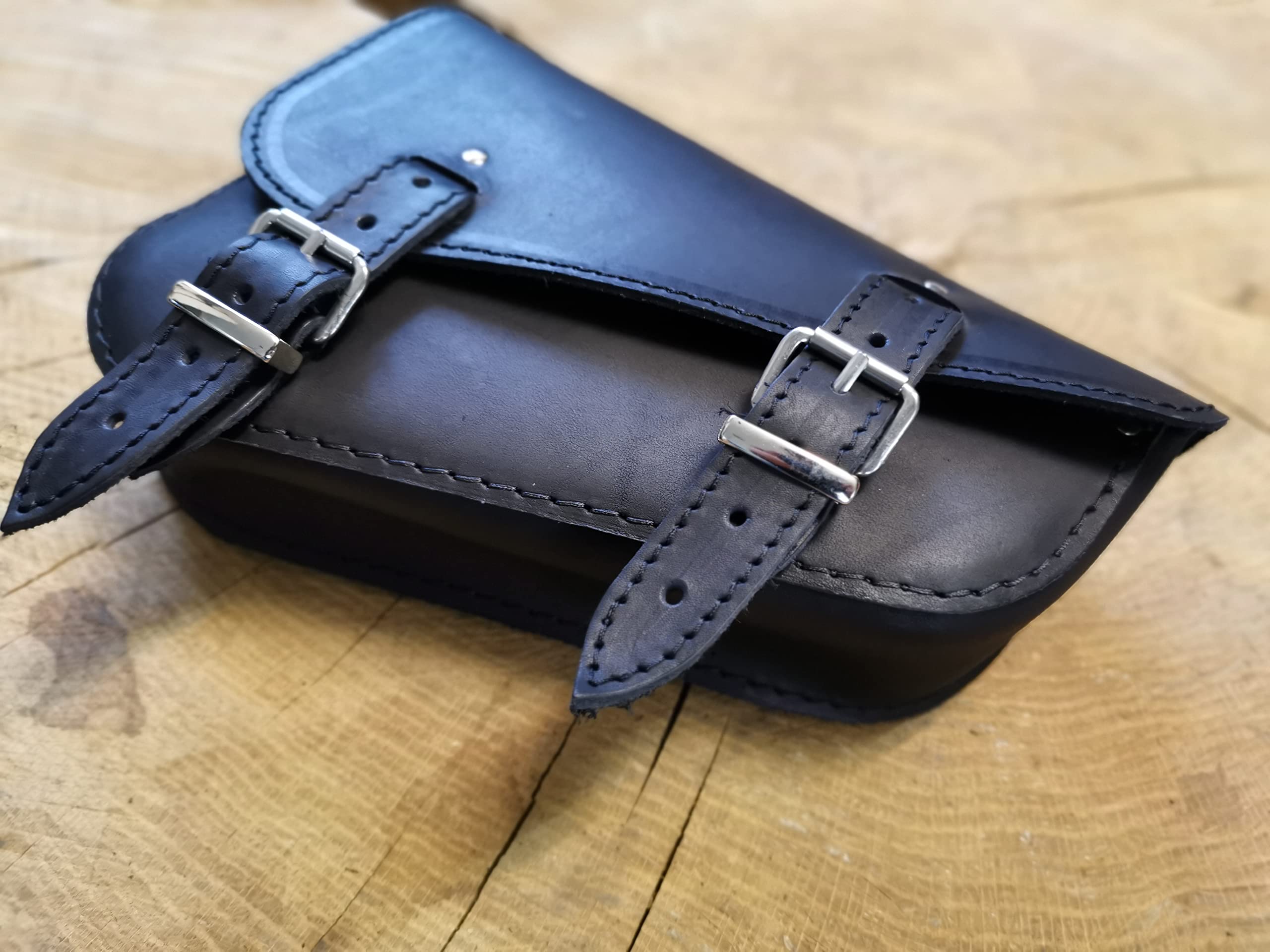 Orletanos Flame Black Sacoche latérale en cuir pour moto