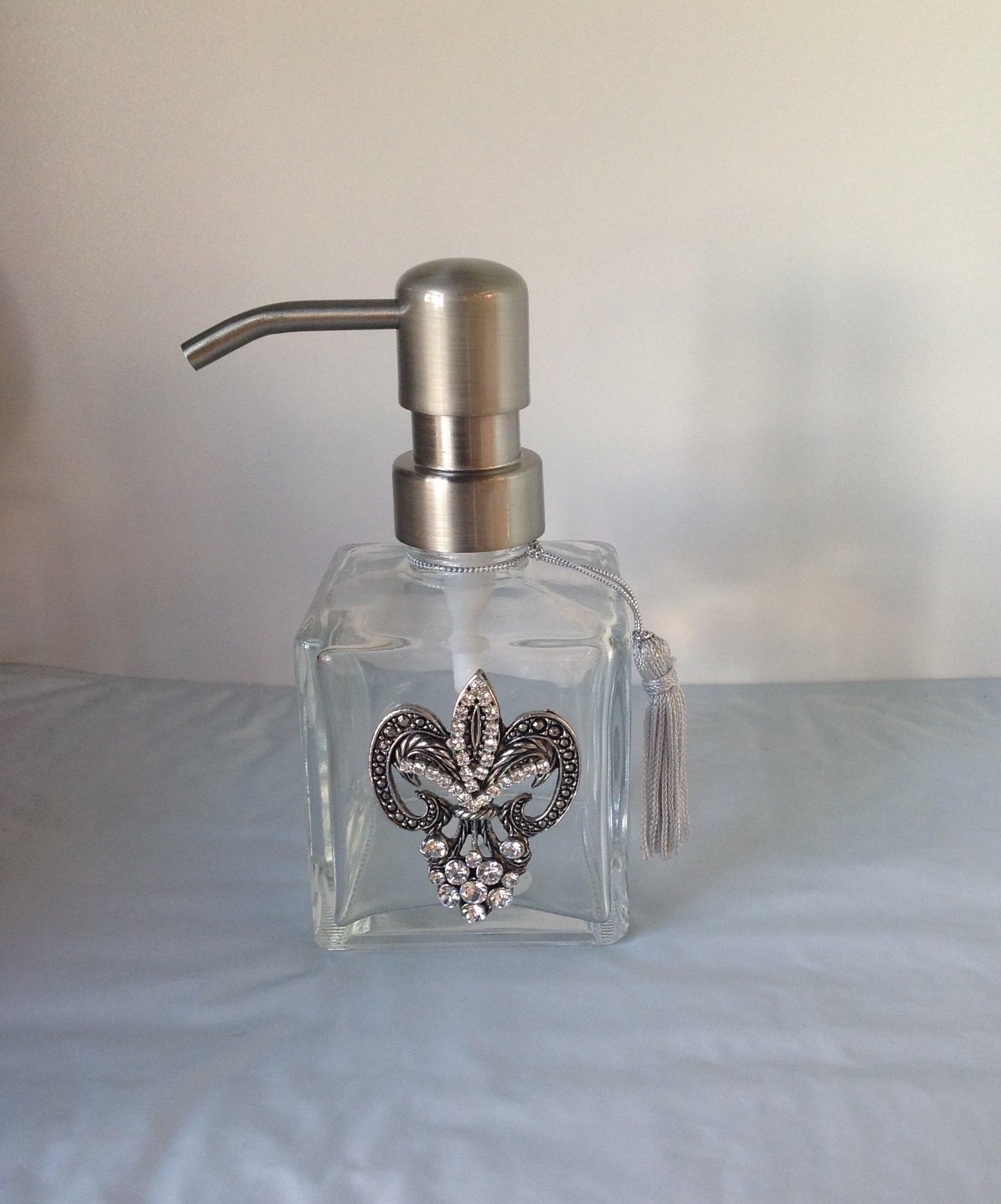 Lux Silver Fleur De Lis Dispenser