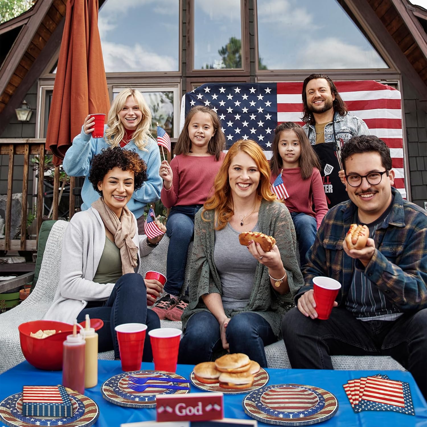 100 Pcs American Flag Party Supplies Set, Serves 25 – Disposable Patriotic Paper Plates, Napkins, and Forks, USA Flag-Themed Tableware for 4th of July, Memorial Day, Veterans Day, Independence Day BBQ