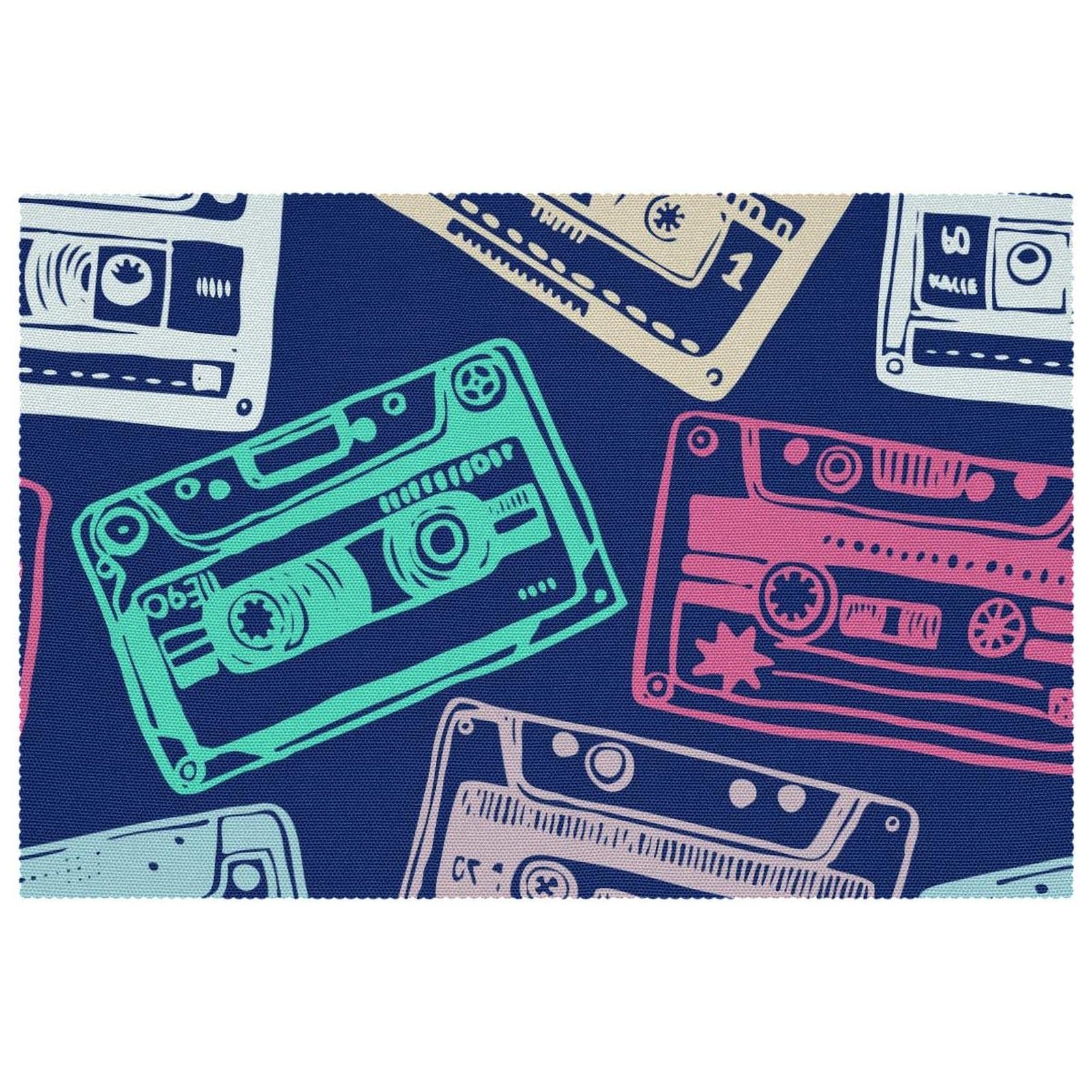 Set de table cassette audio vintage pour une décoration de salle à manger rétro