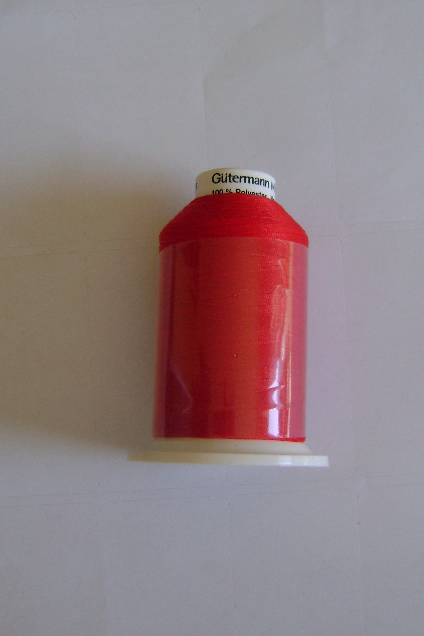 Gutermann Miniking Thread, Polyester, Red, 5.5 x 1.1 x 4 cm - Image 3