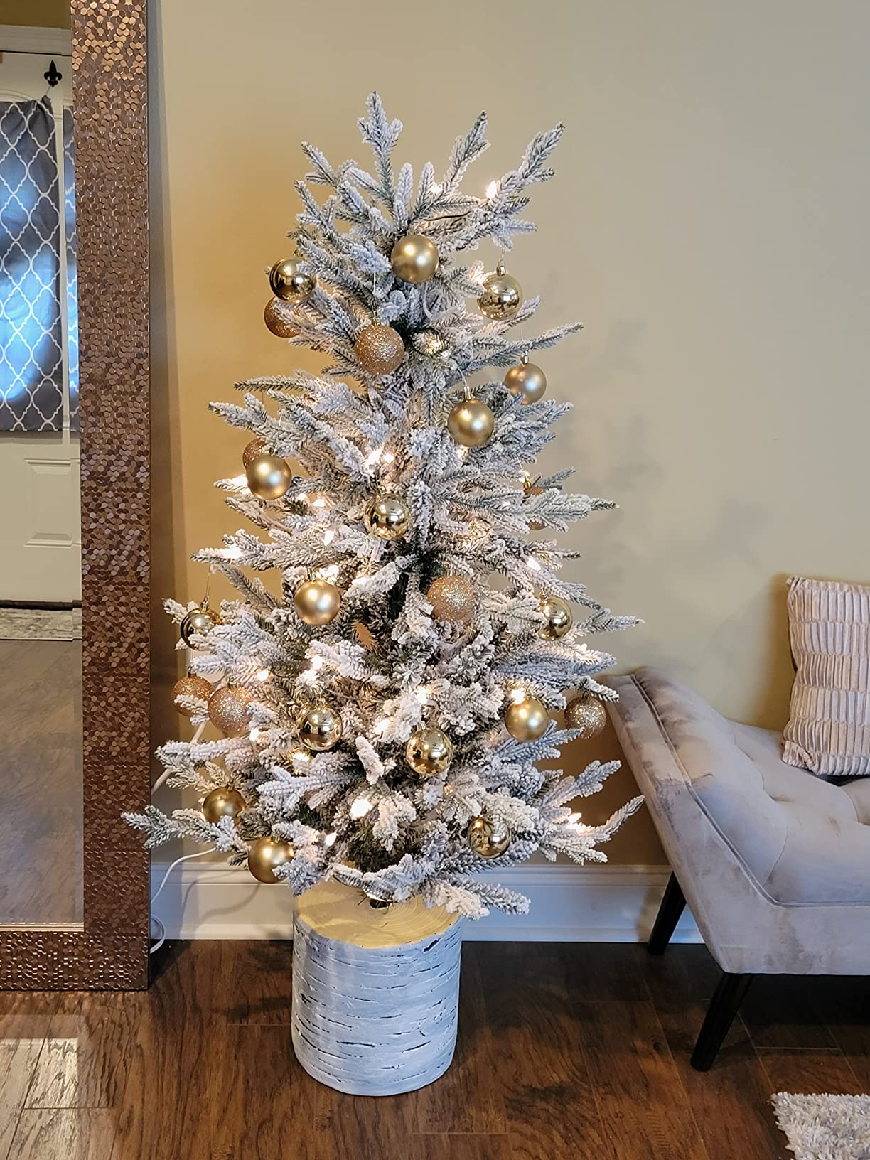 16/mo Finance Puleo International 4.5 Foot PreLit Potted Flocked Arctic Fir Artificial