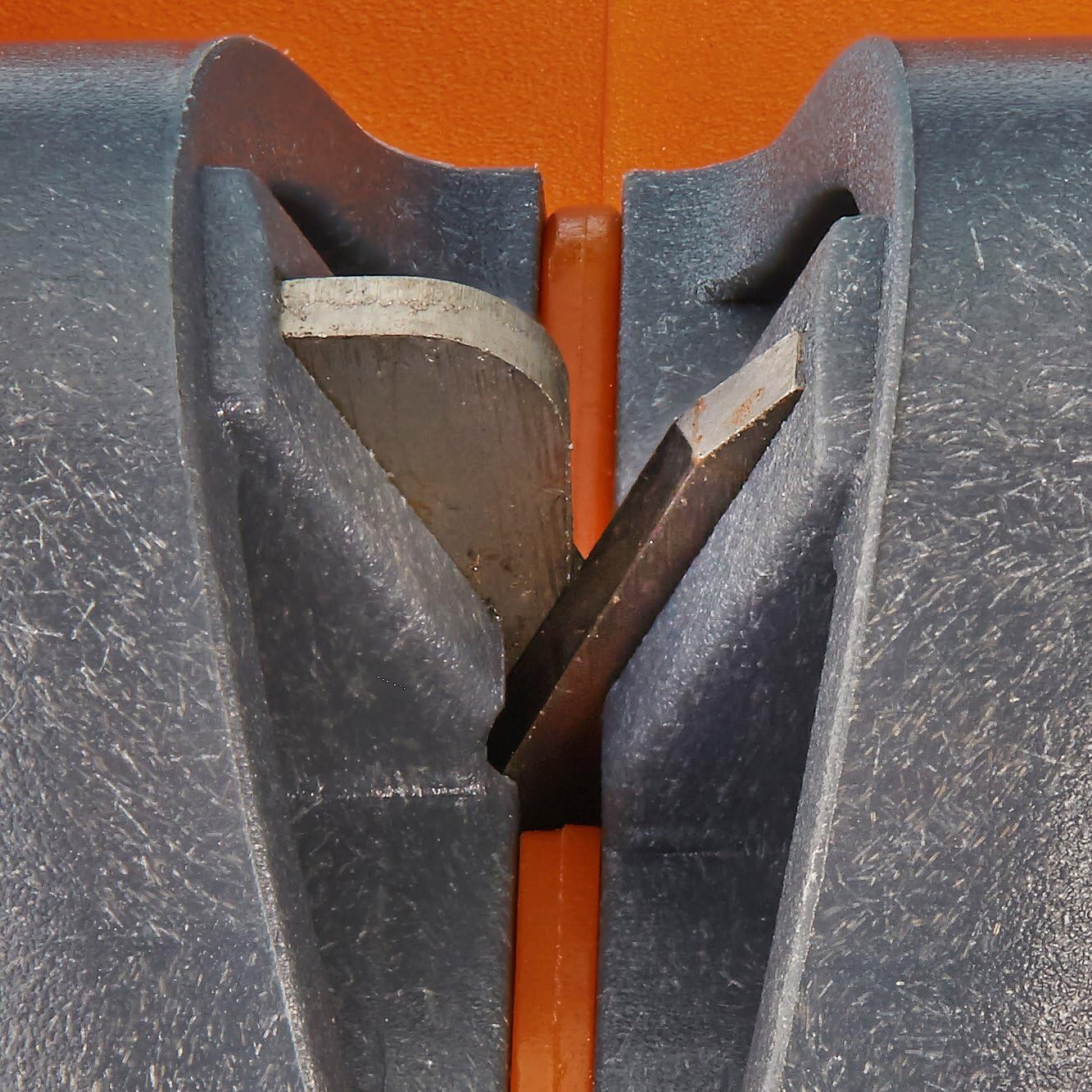 MoJack EZ Max Lawn Mower Lift + Smith's Handheld Lawn Mower Blade Sharpener