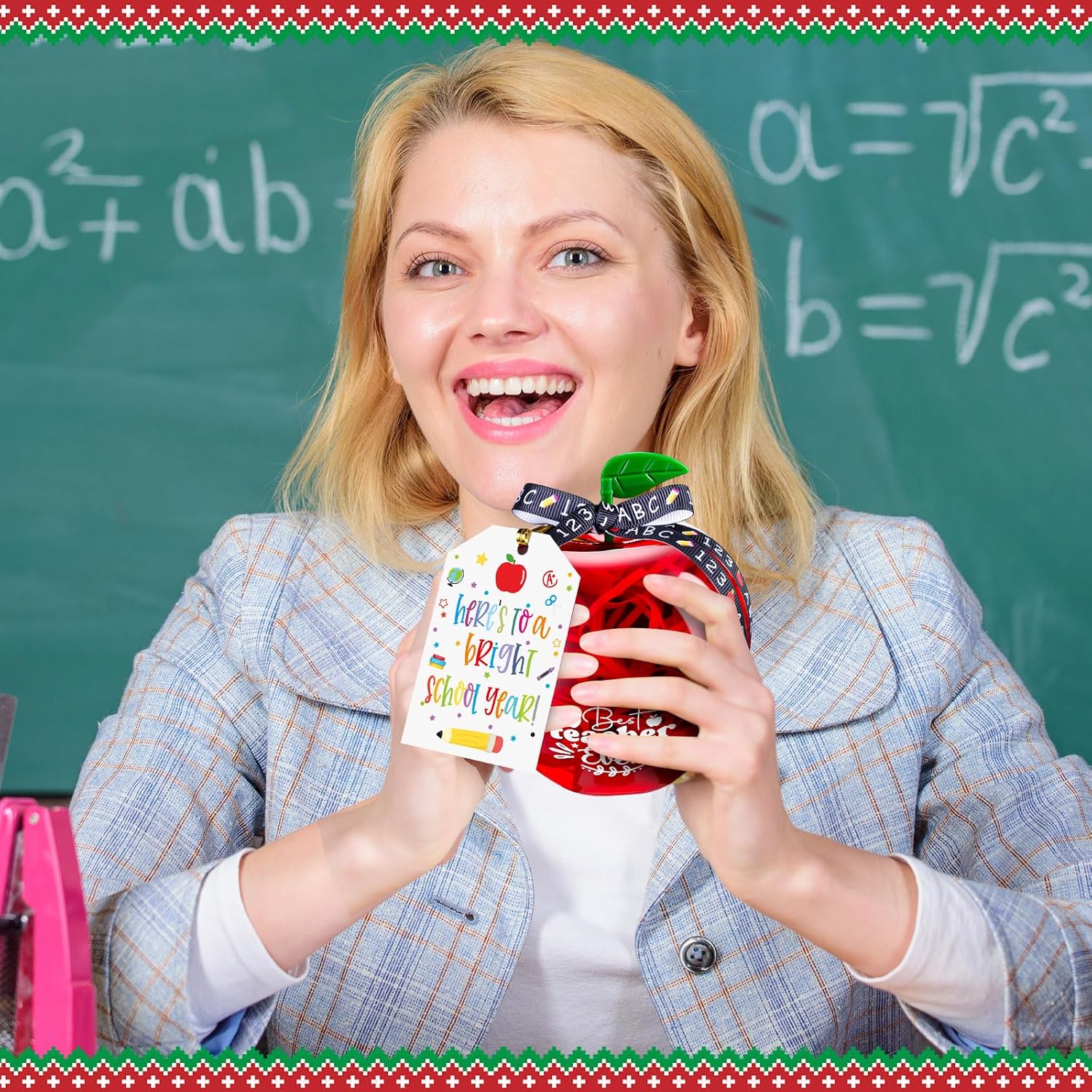 18 Sets Plastic Apple Container Teacher Appreciation Gifts, Large Apple Shaped Candy Jars Treat Boxes for Teachers Thank You Gifts, Christmas Party Favors (Red)